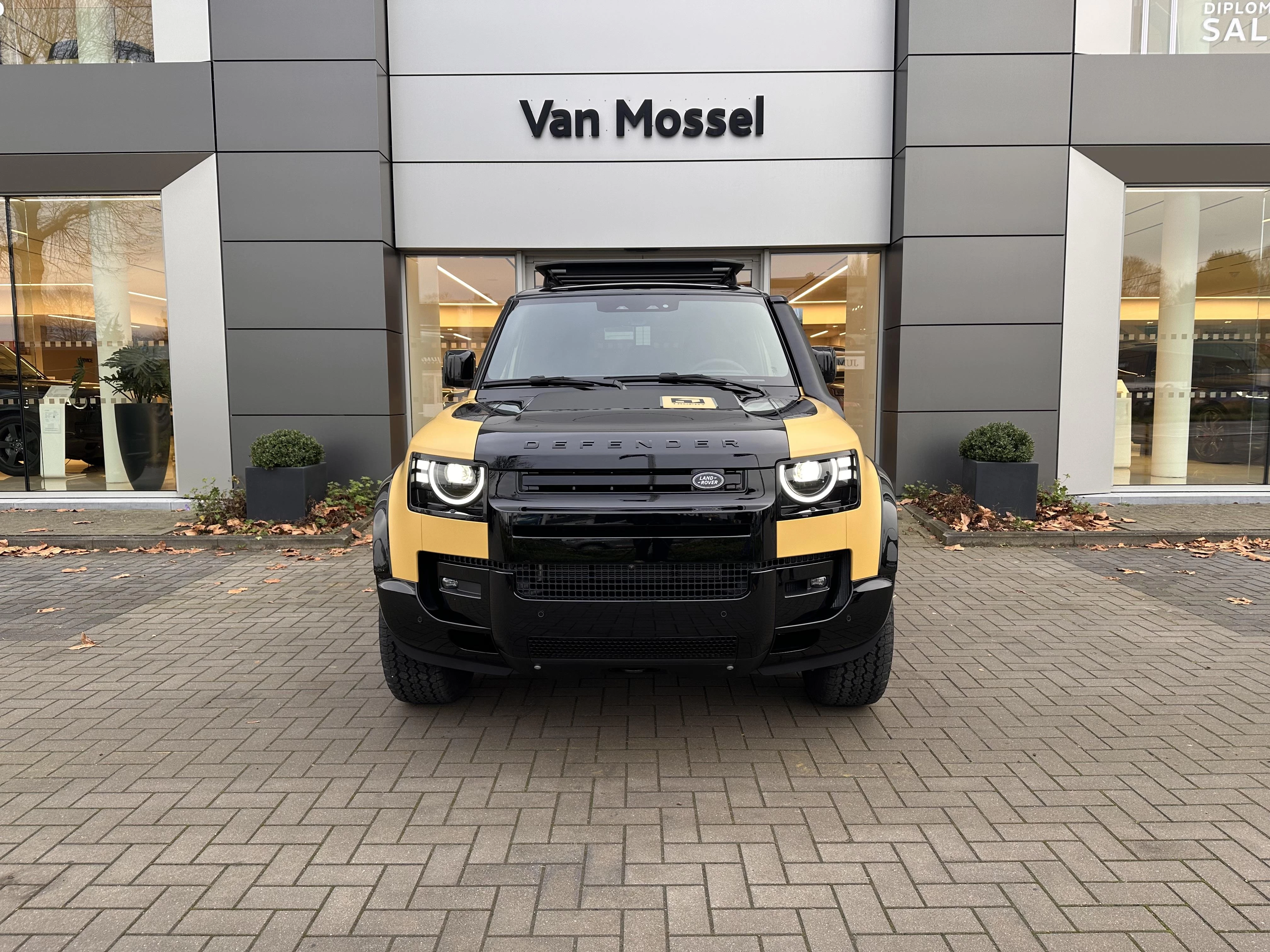 Land Rover-Defender-image-1