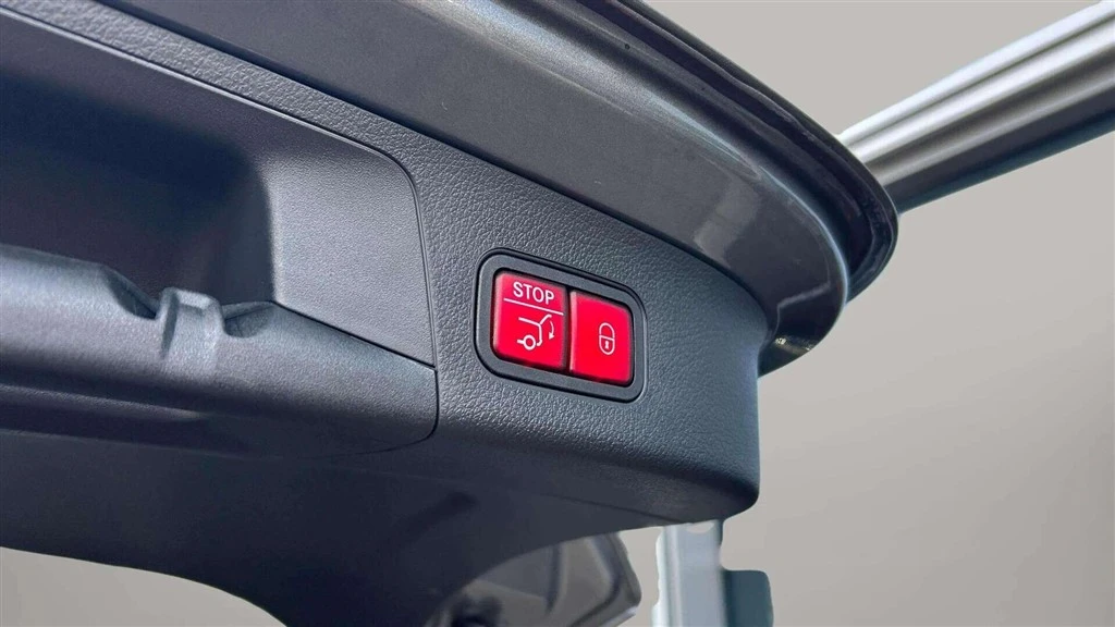 Mercedes-Benz-EQA-image-26