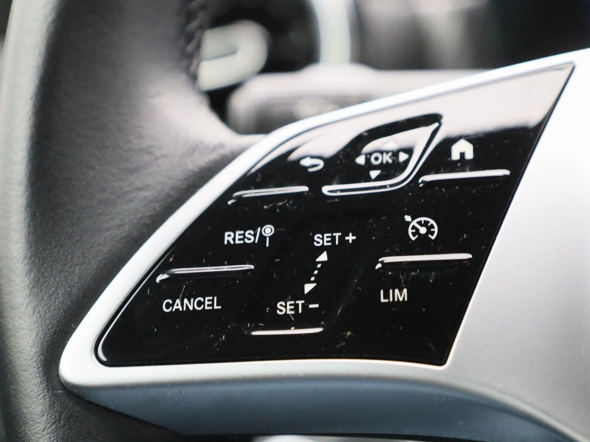 Mercedes-Benz-A-Klasse-image-16