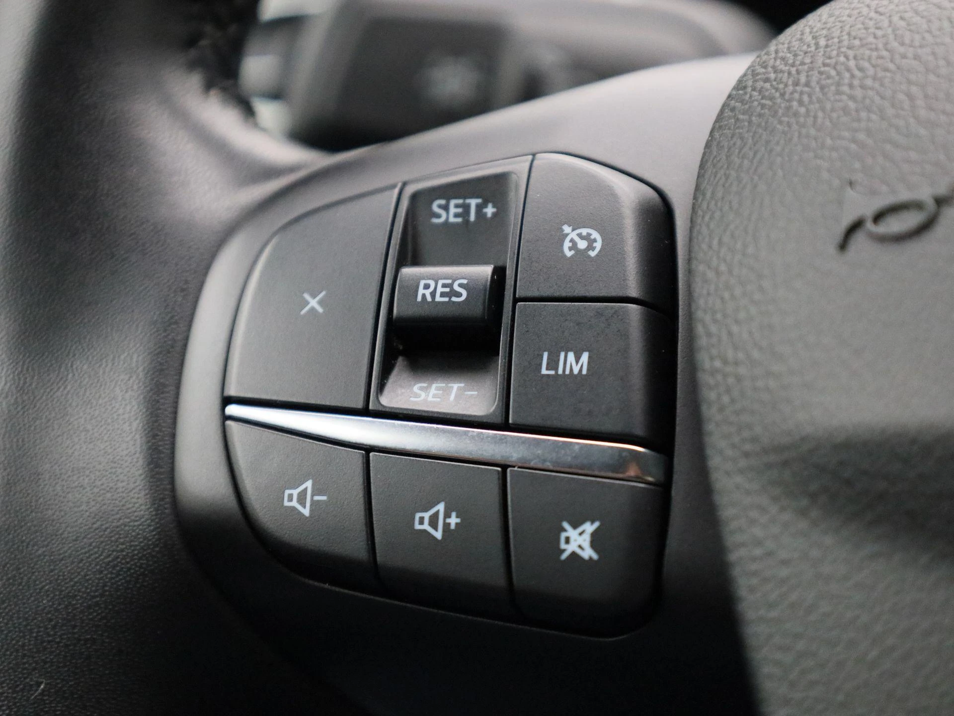 Ford-Kuga-image-21