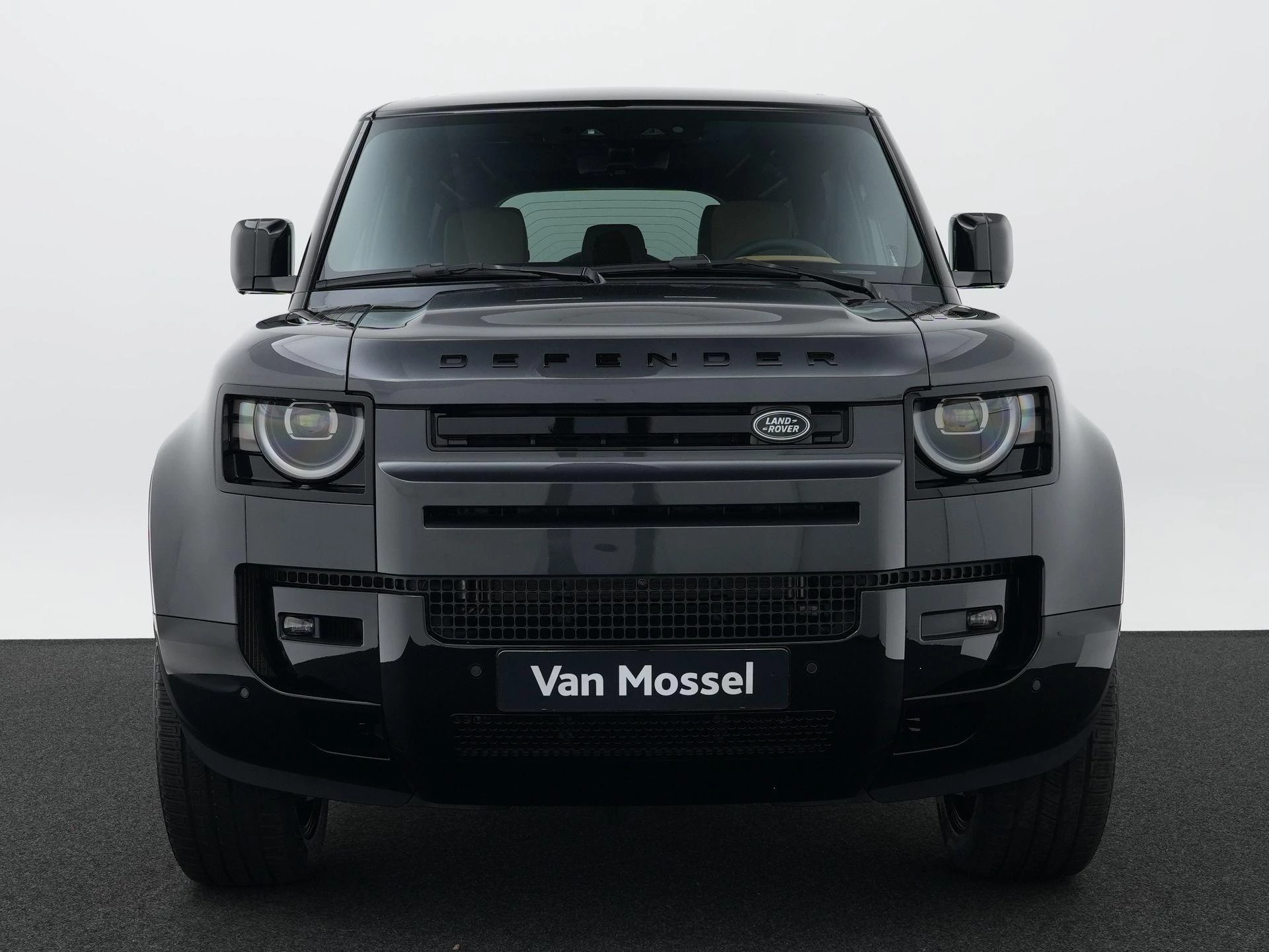 Land Rover Defender 2.0 P300e 110 HSE Dynamic Edition