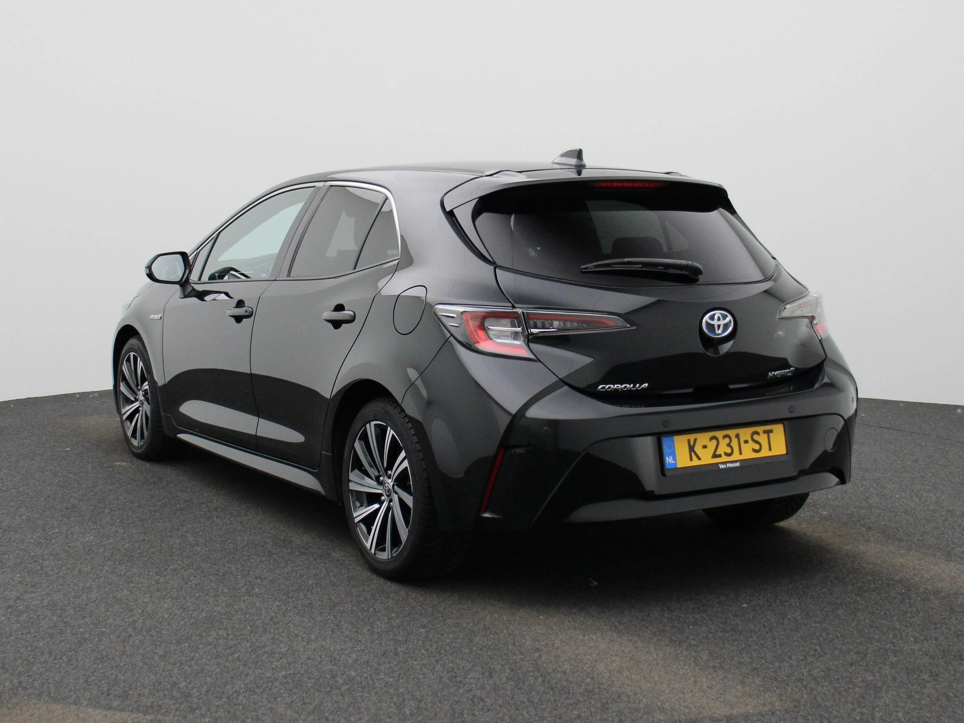 Toyota-Corolla-image-1