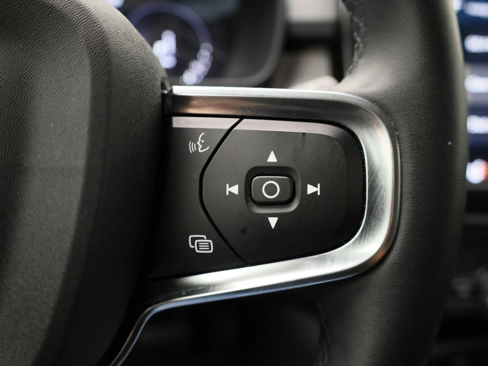 Volvo-XC40-image-19