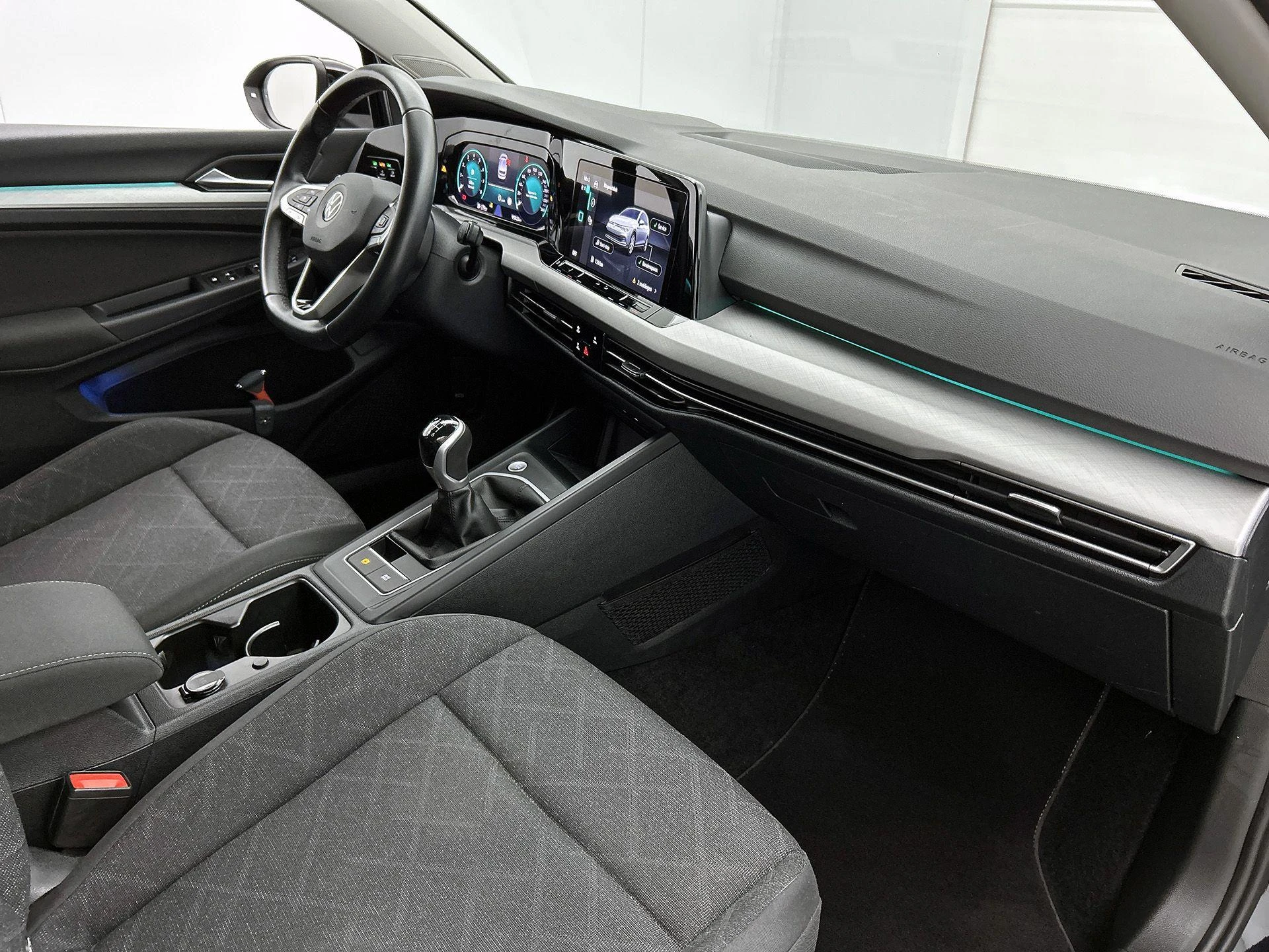 Volkswagen-Golf-image-18