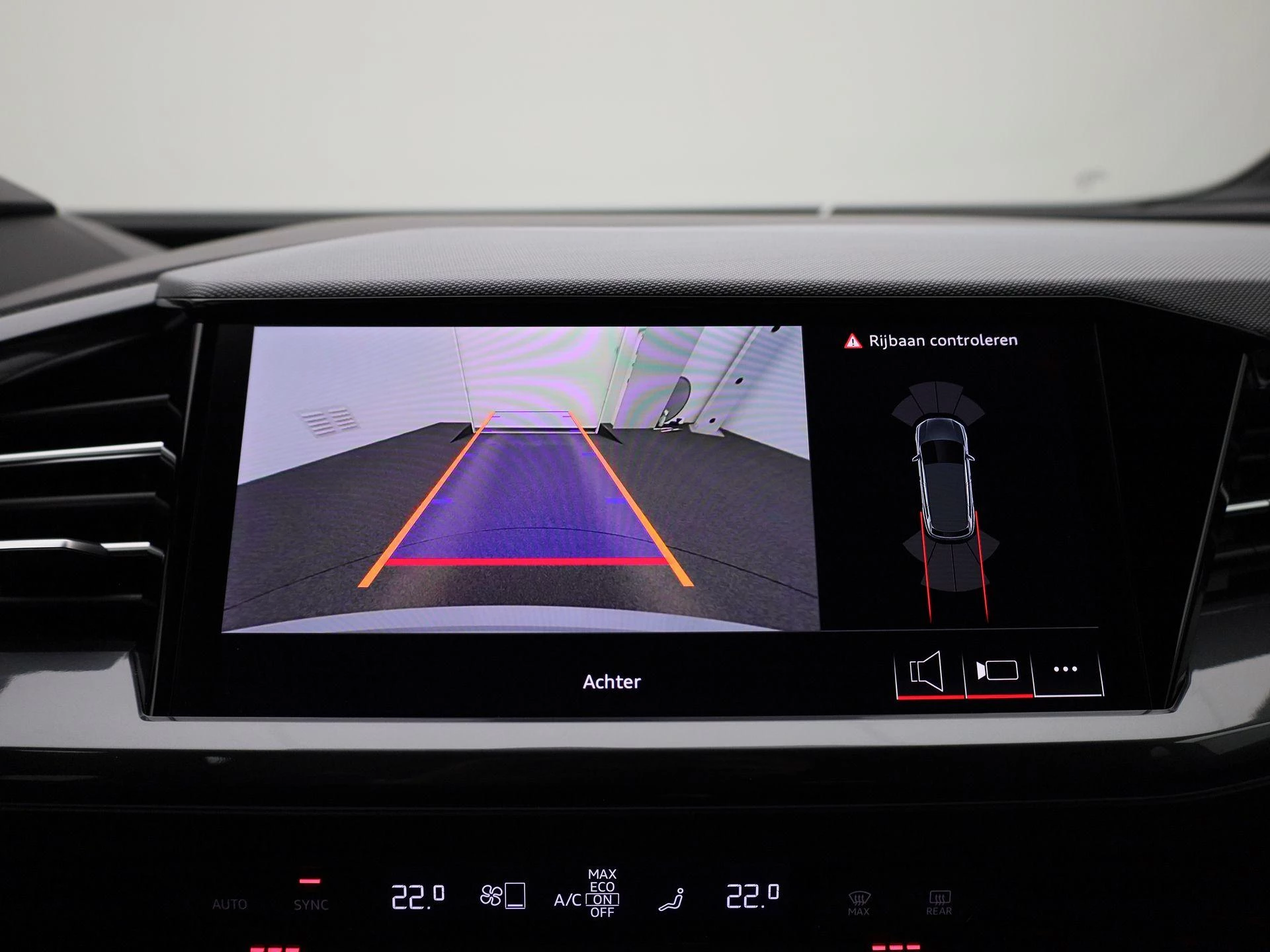 Audi-Q4 e-tron-image-33