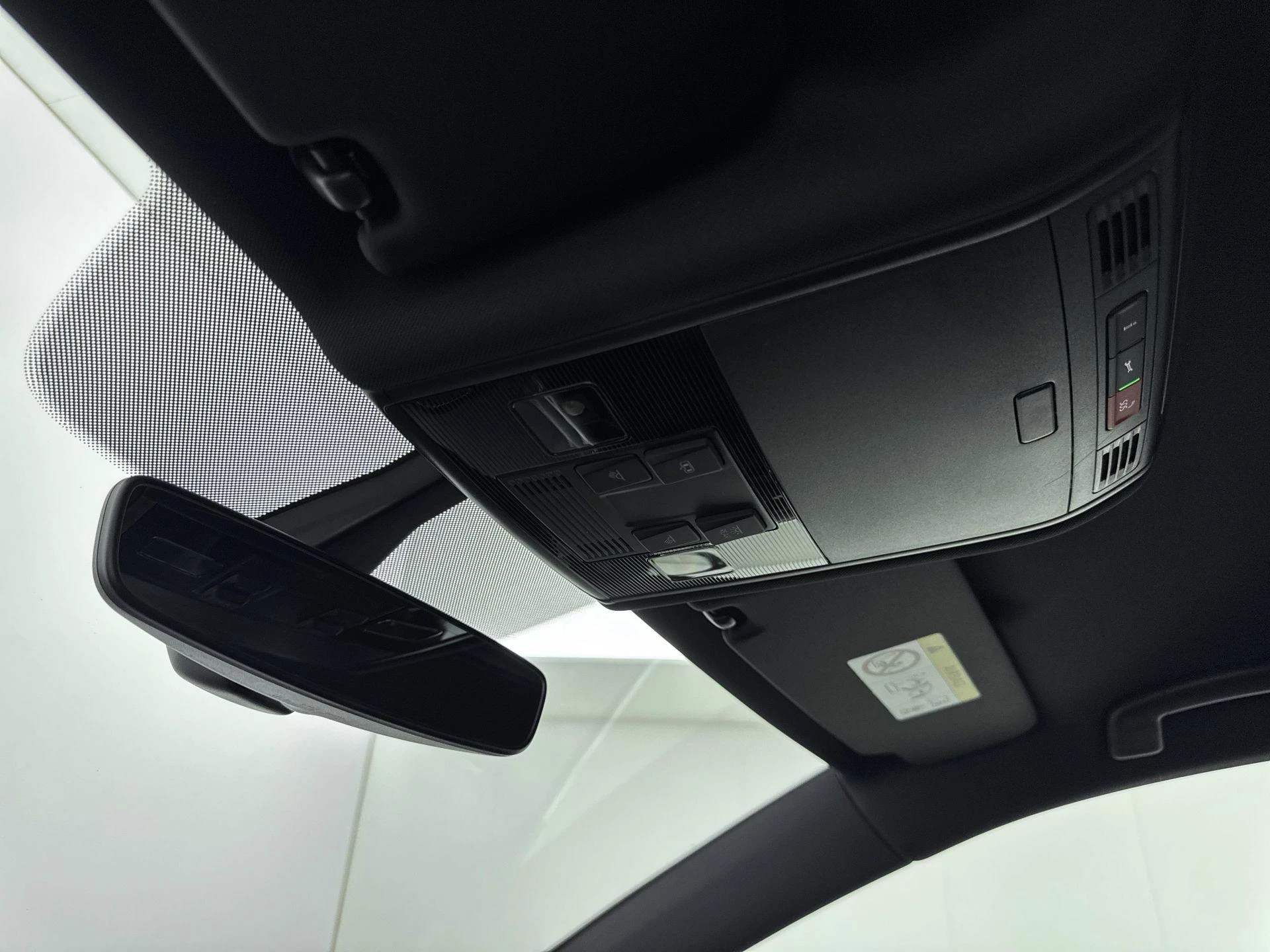 Volkswagen-Golf-image-19