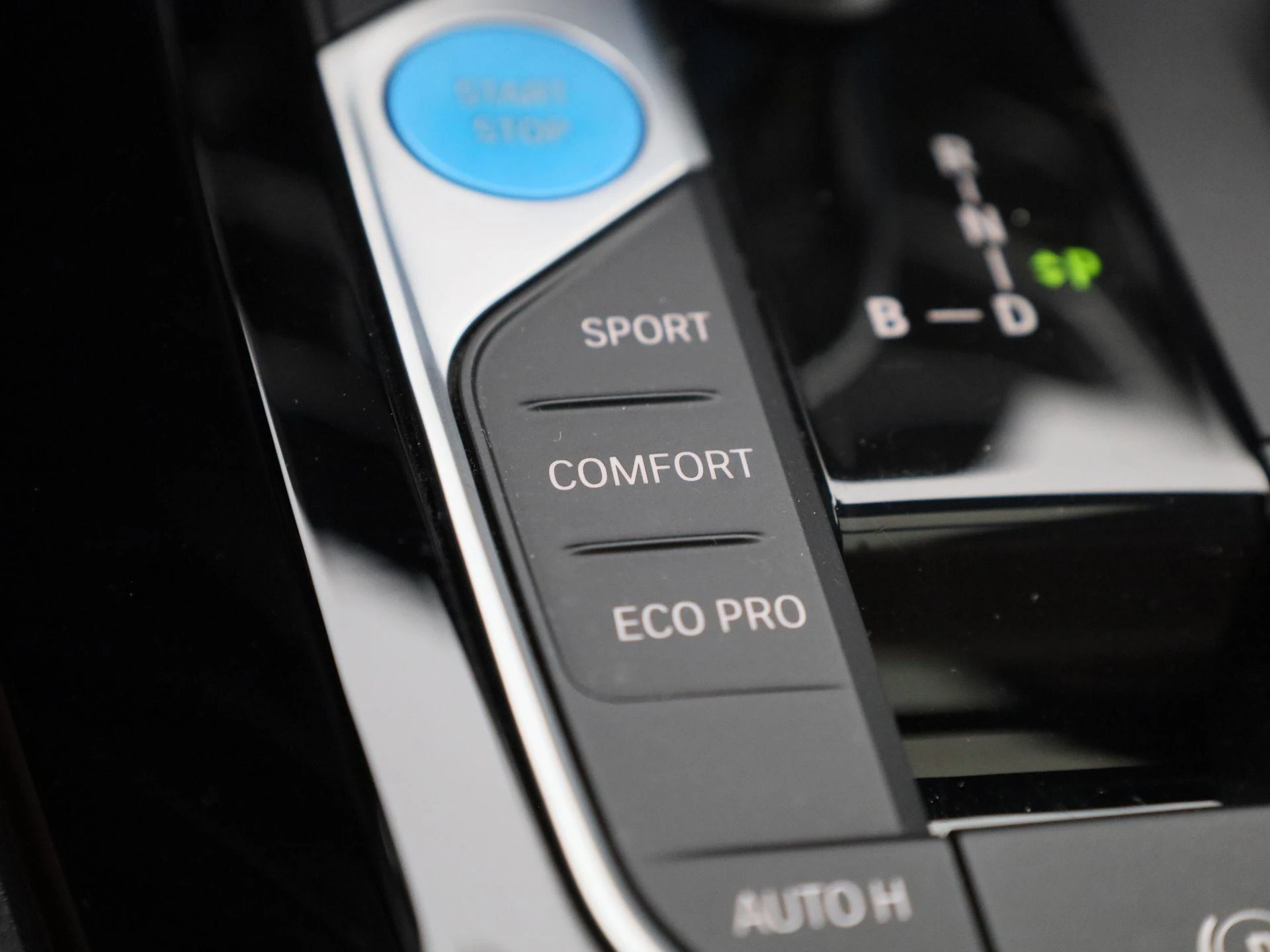 BMW-iX3-image-27