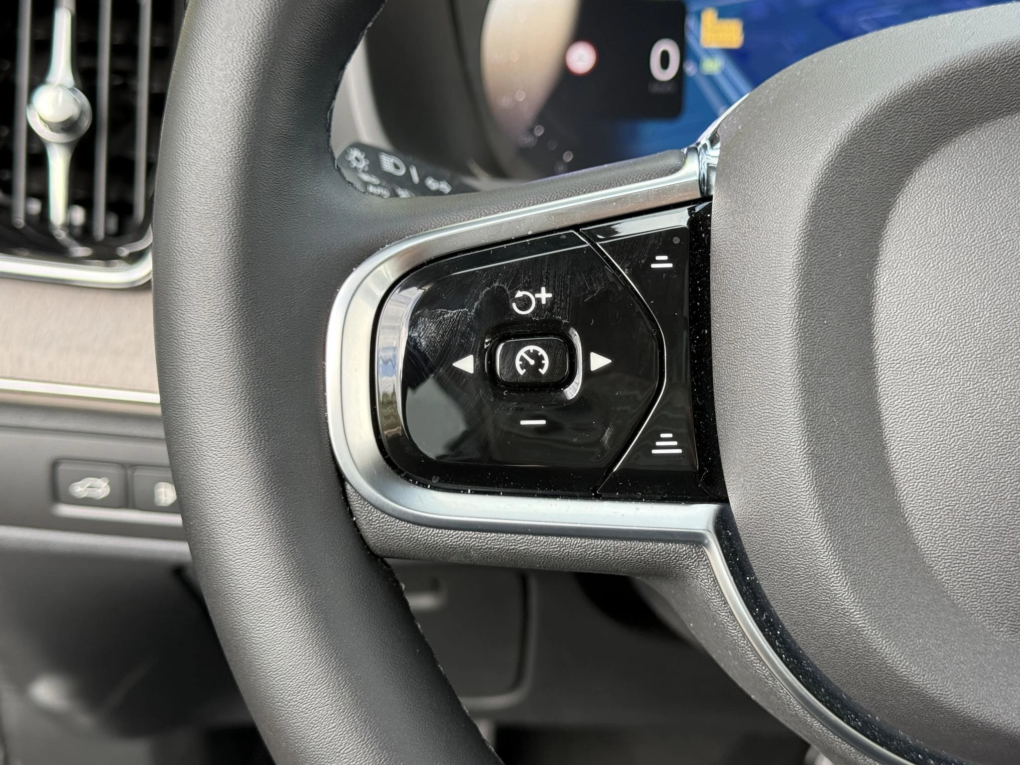 Volvo-XC90-image-28