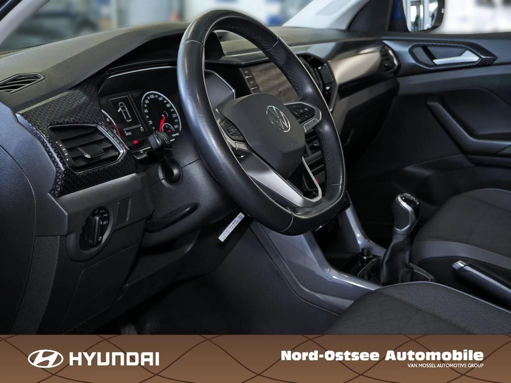 Volkswagen-T-Cross-image-7