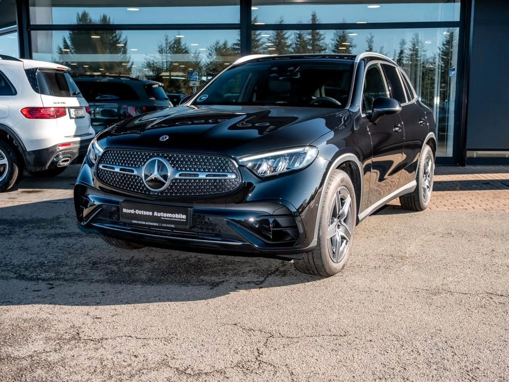 Mercedes-Benz-GLC 300 d-image-7