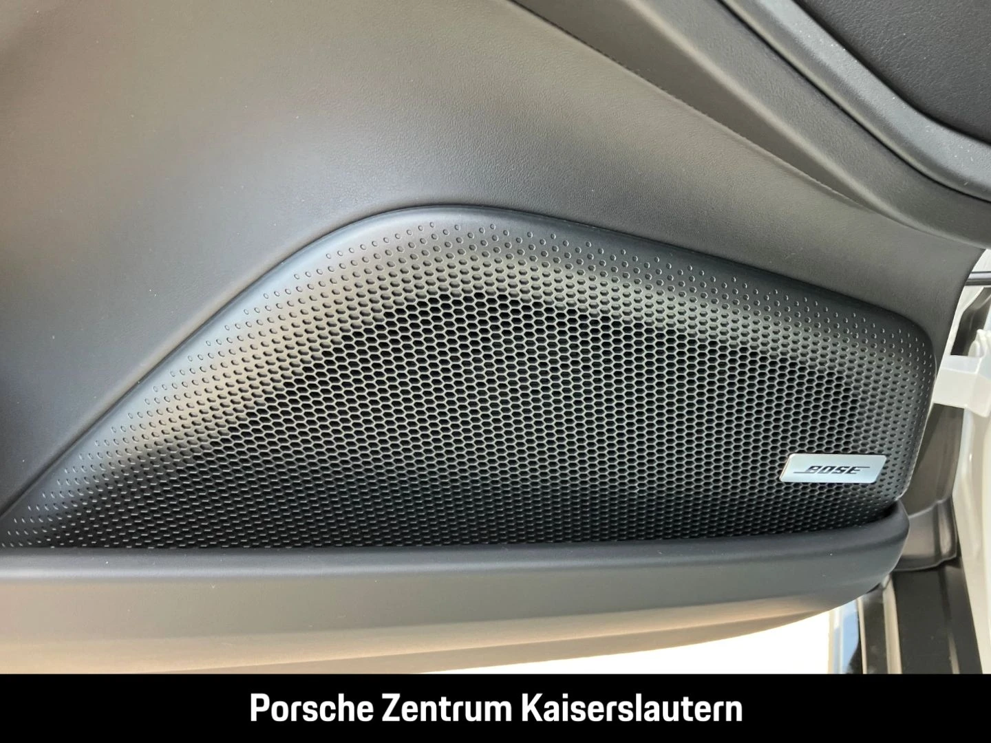 Porsche-Panamera-image-41