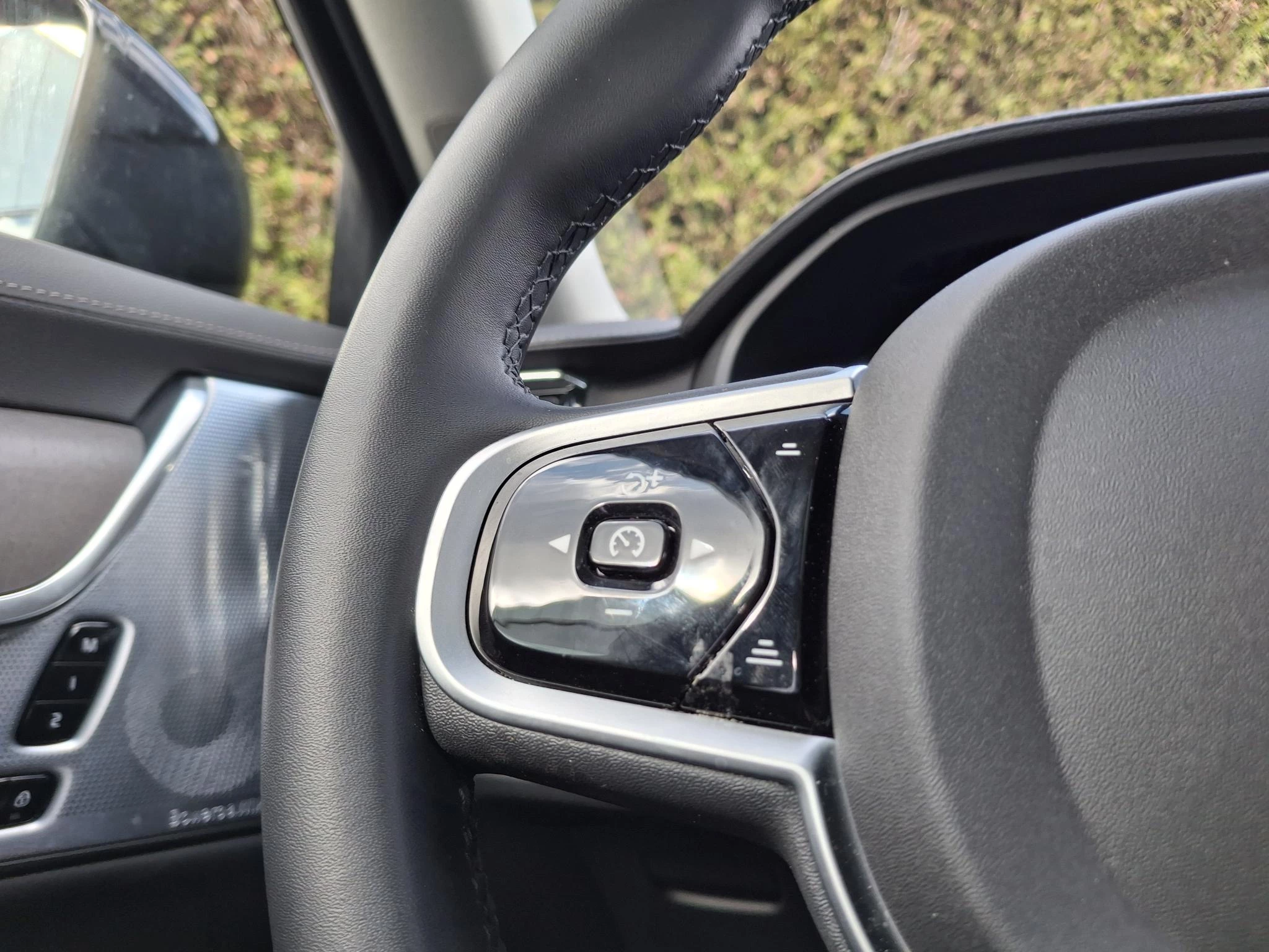 Volvo-V90-image-33