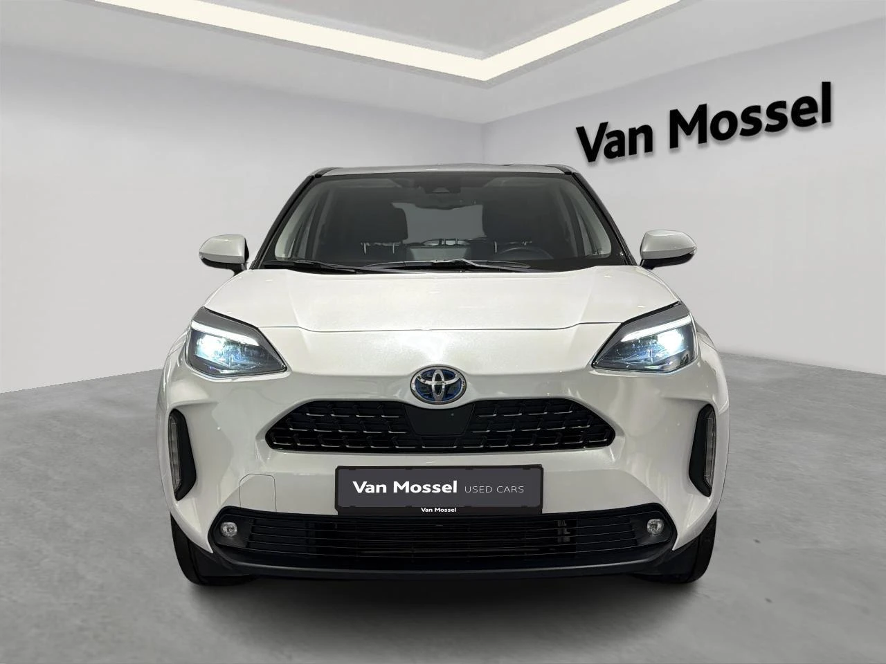 Toyota-Yaris Cross-image-1