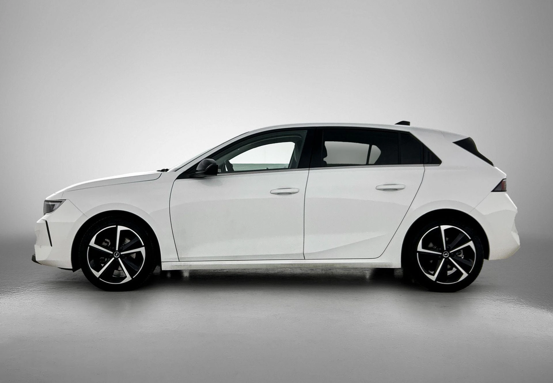Opel-Astra-image-1