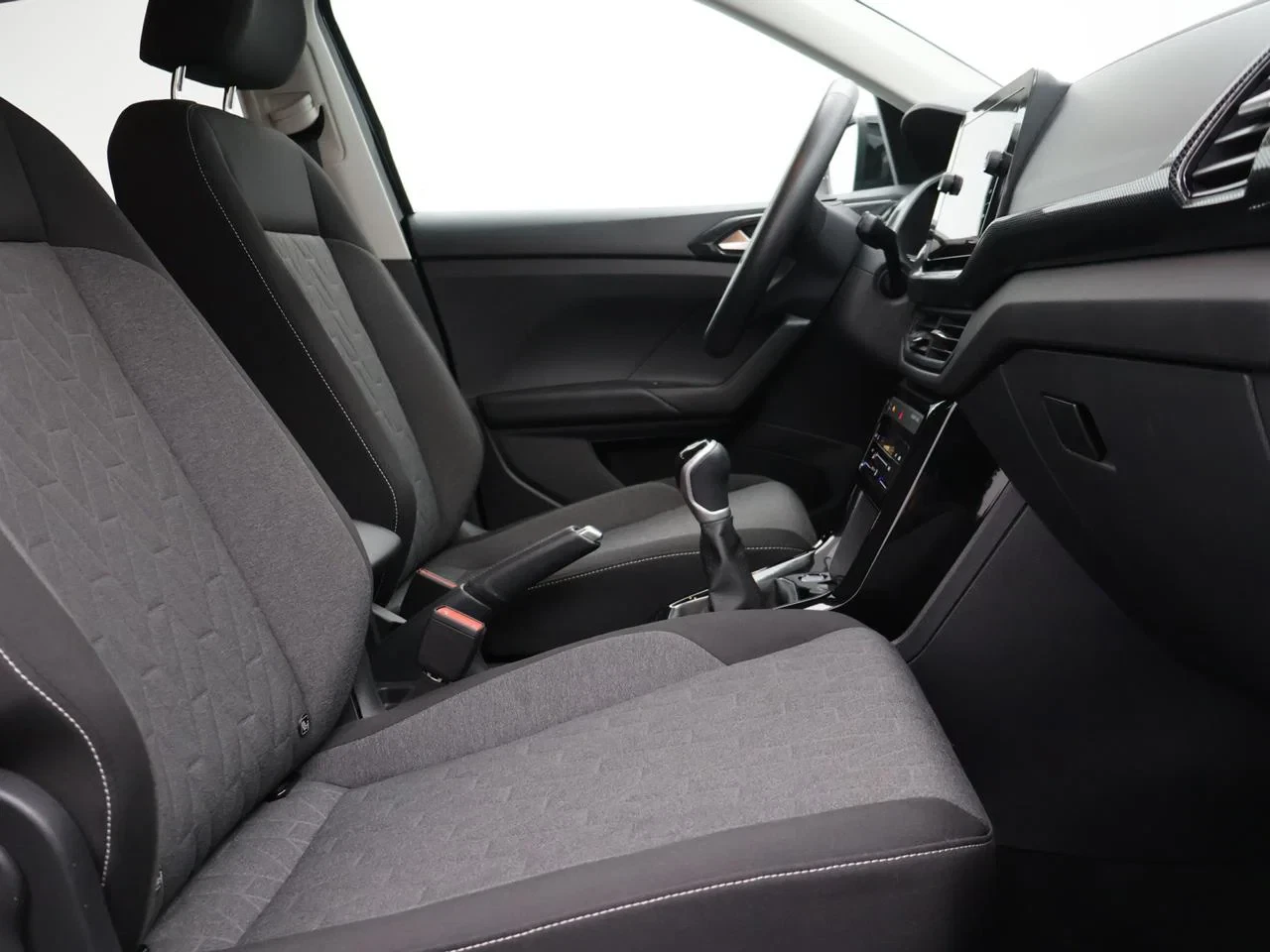 Volkswagen-T-Cross-image-8