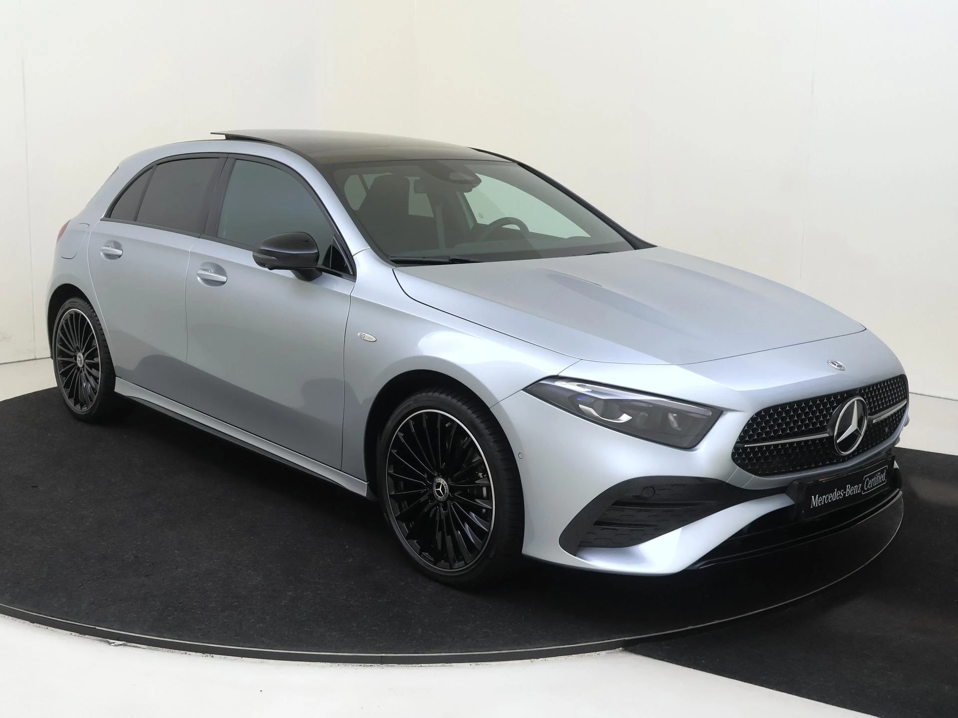Mercedes-Benz A-Klasse 250 e Business Solution AMG