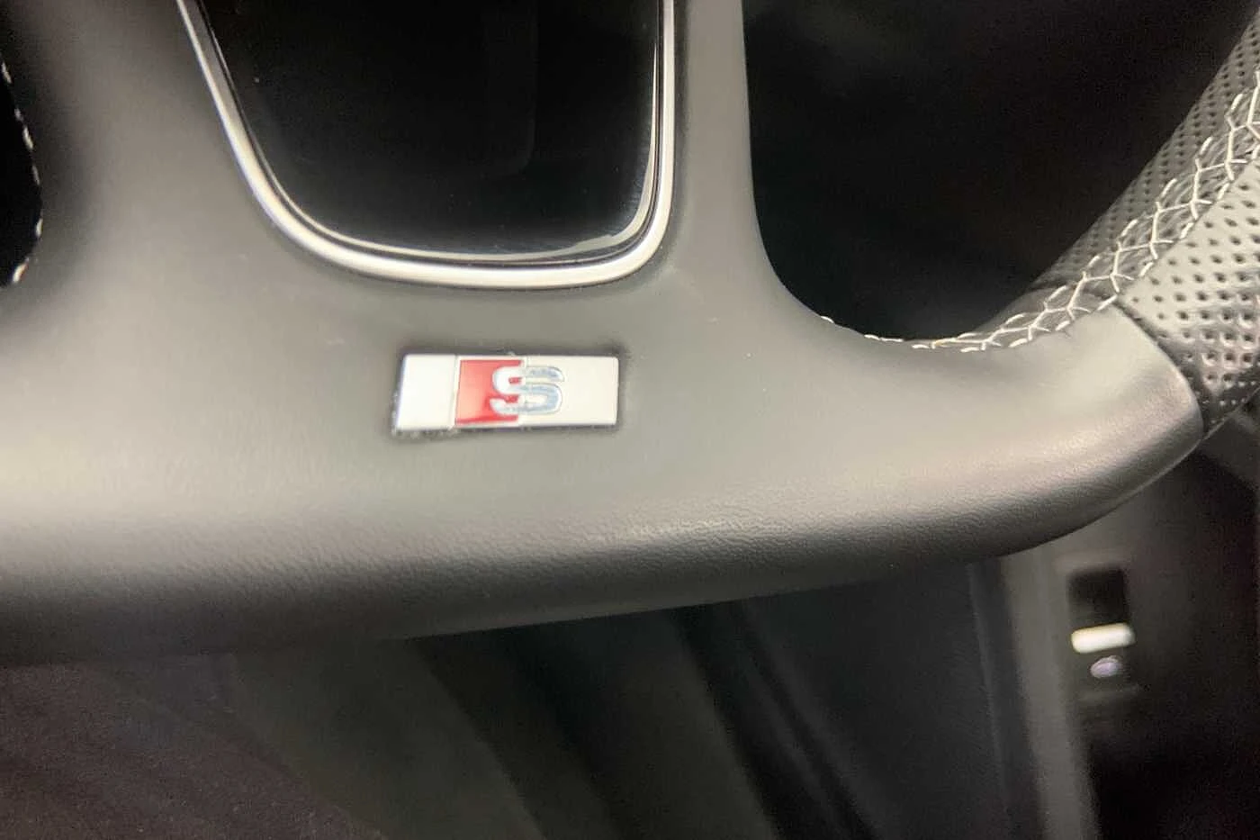 Audi-A4-image-25
