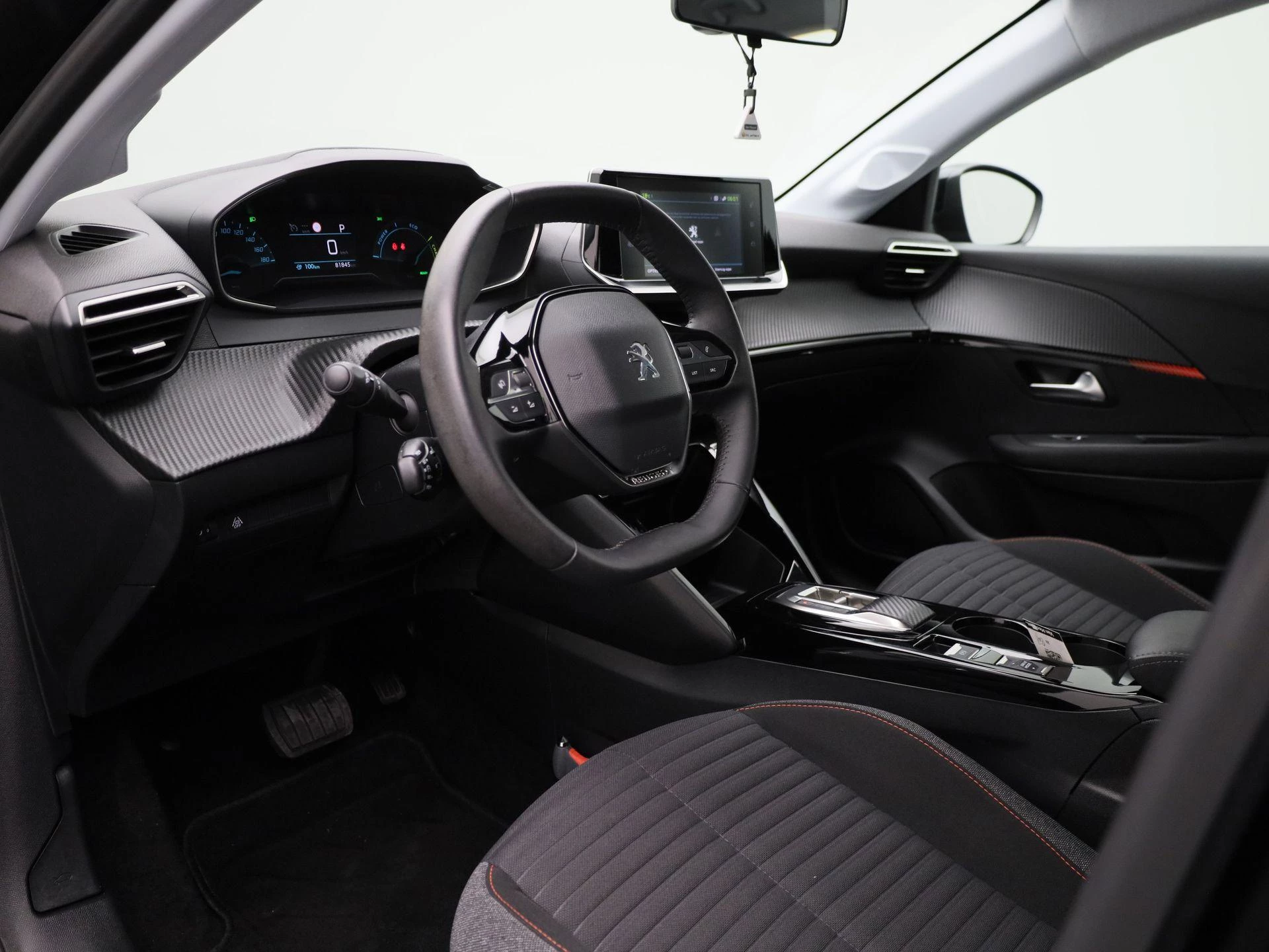 Peugeot-e-208-image-29