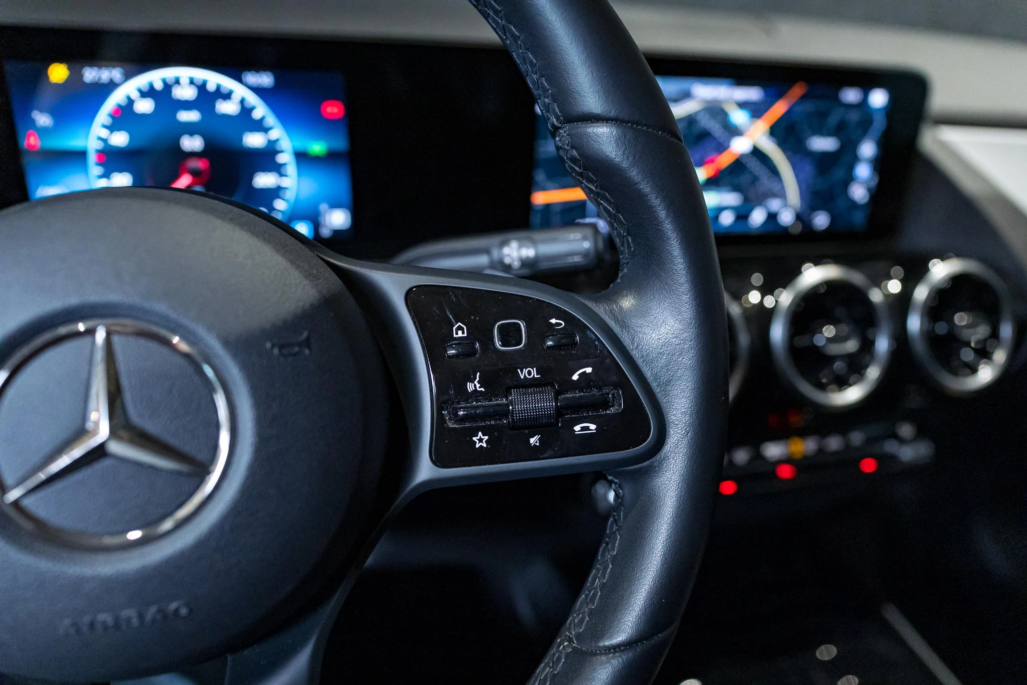 Mercedes-Benz-B-Klasse-image-21
