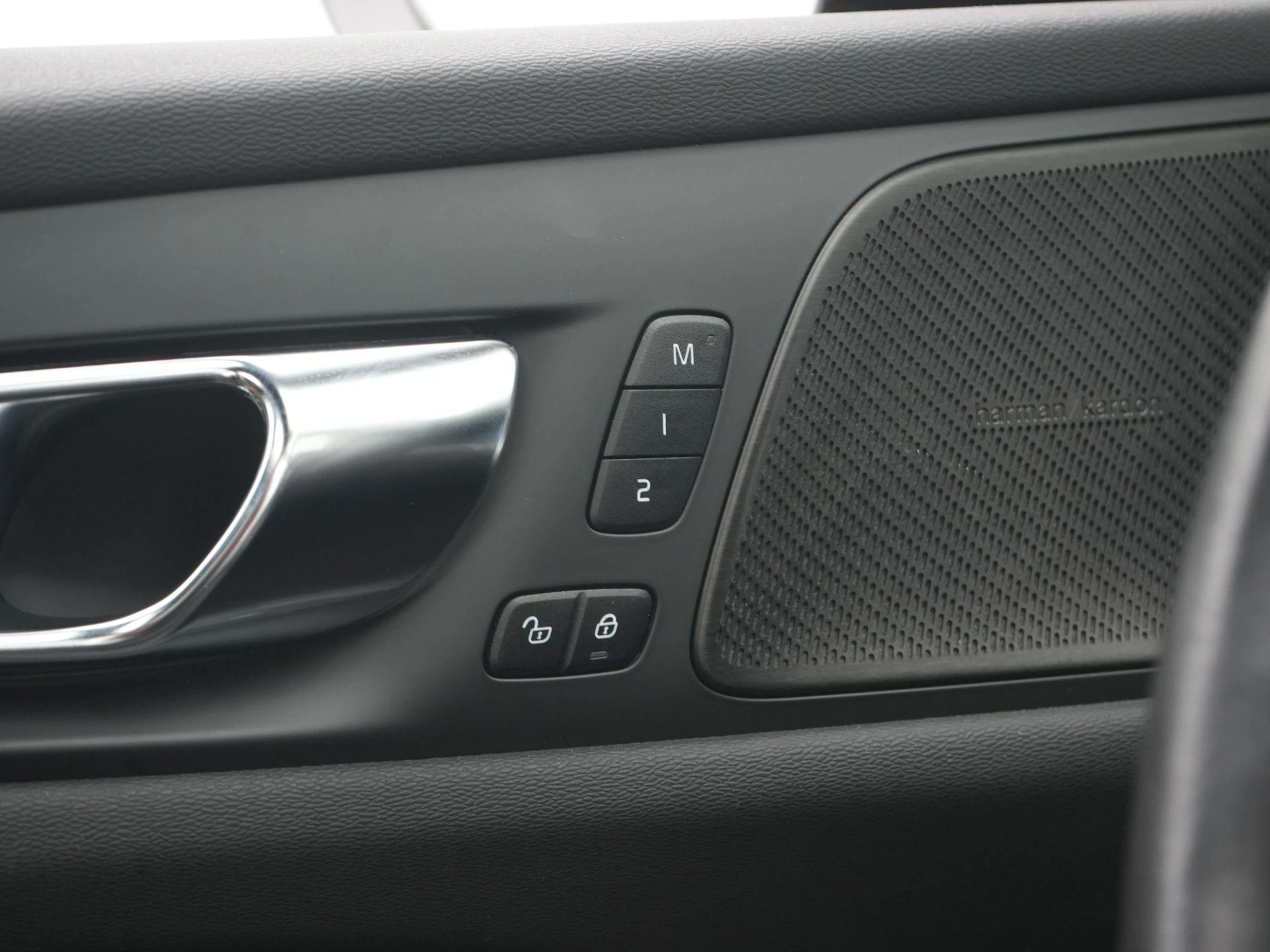 Volvo-V60-image-39