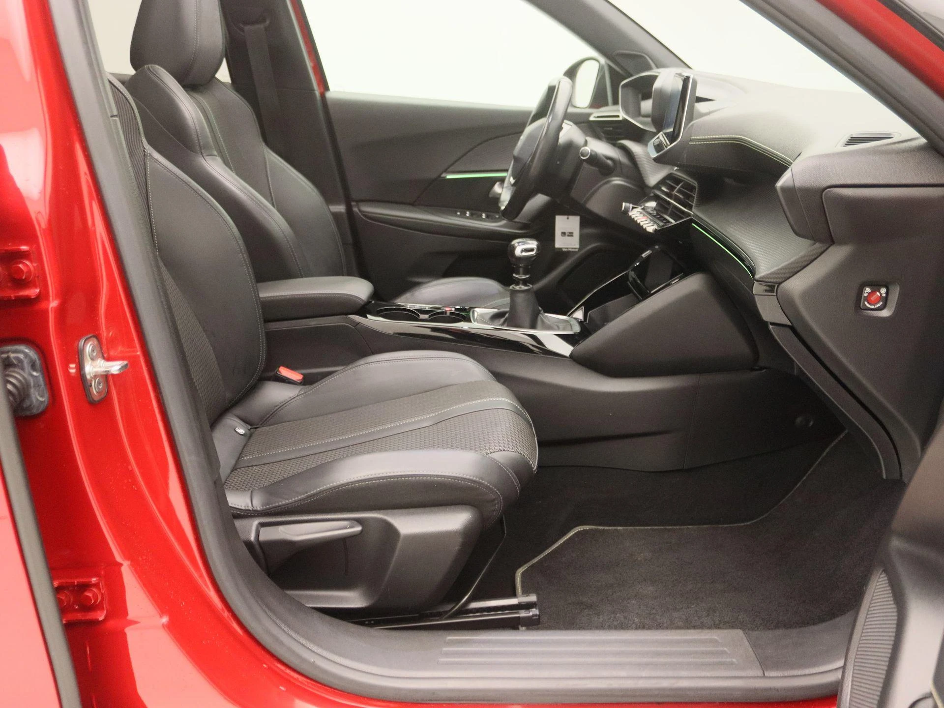 Peugeot-2008-image-23