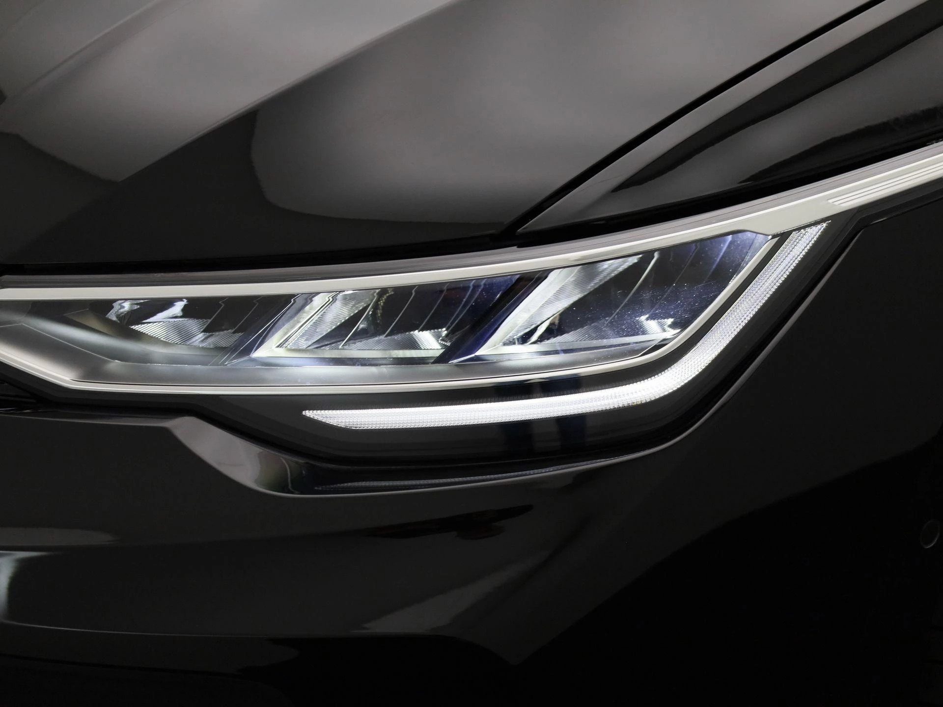 Volkswagen-Golf-image-13