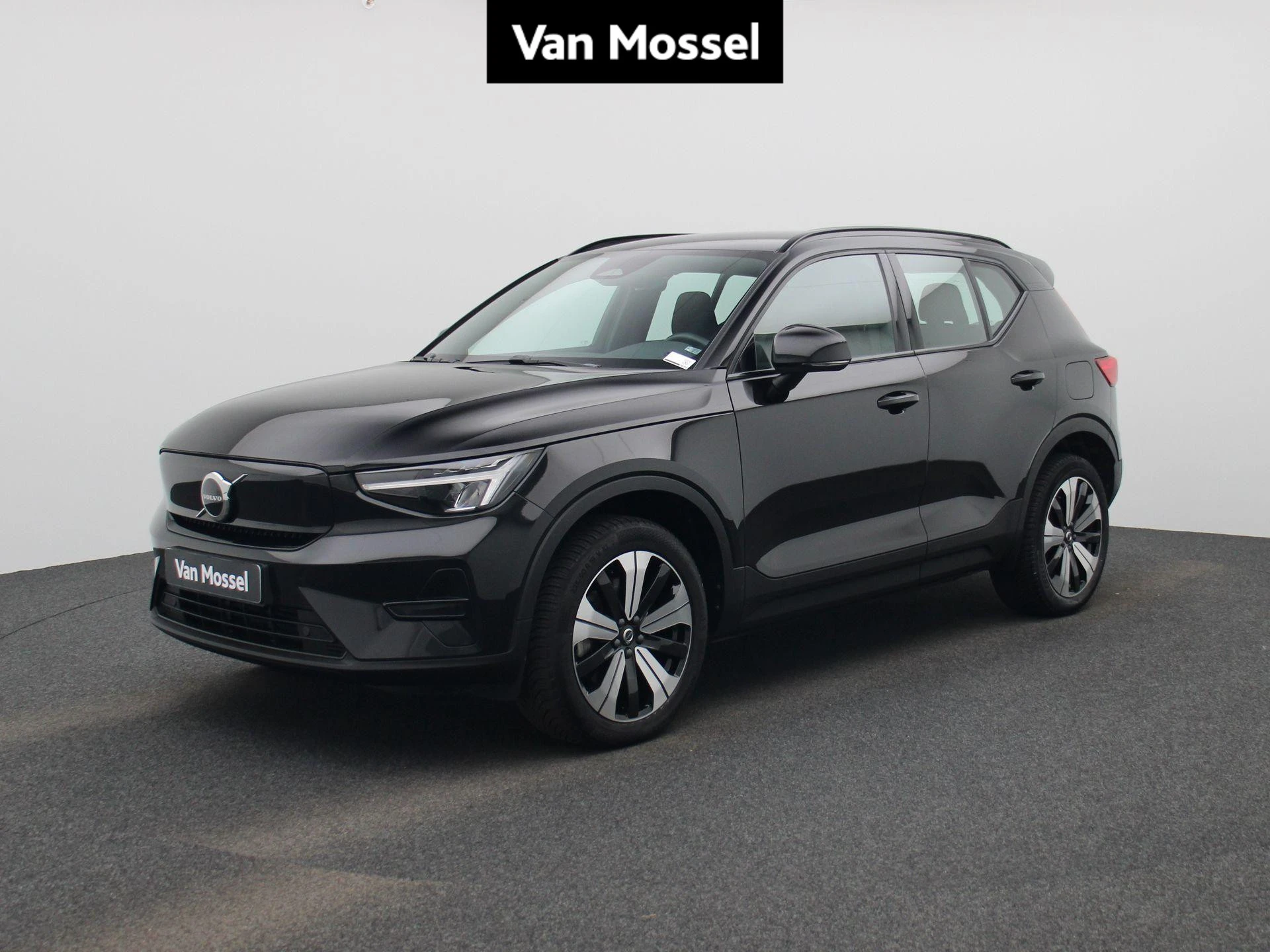 Volvo-XC40-image-0