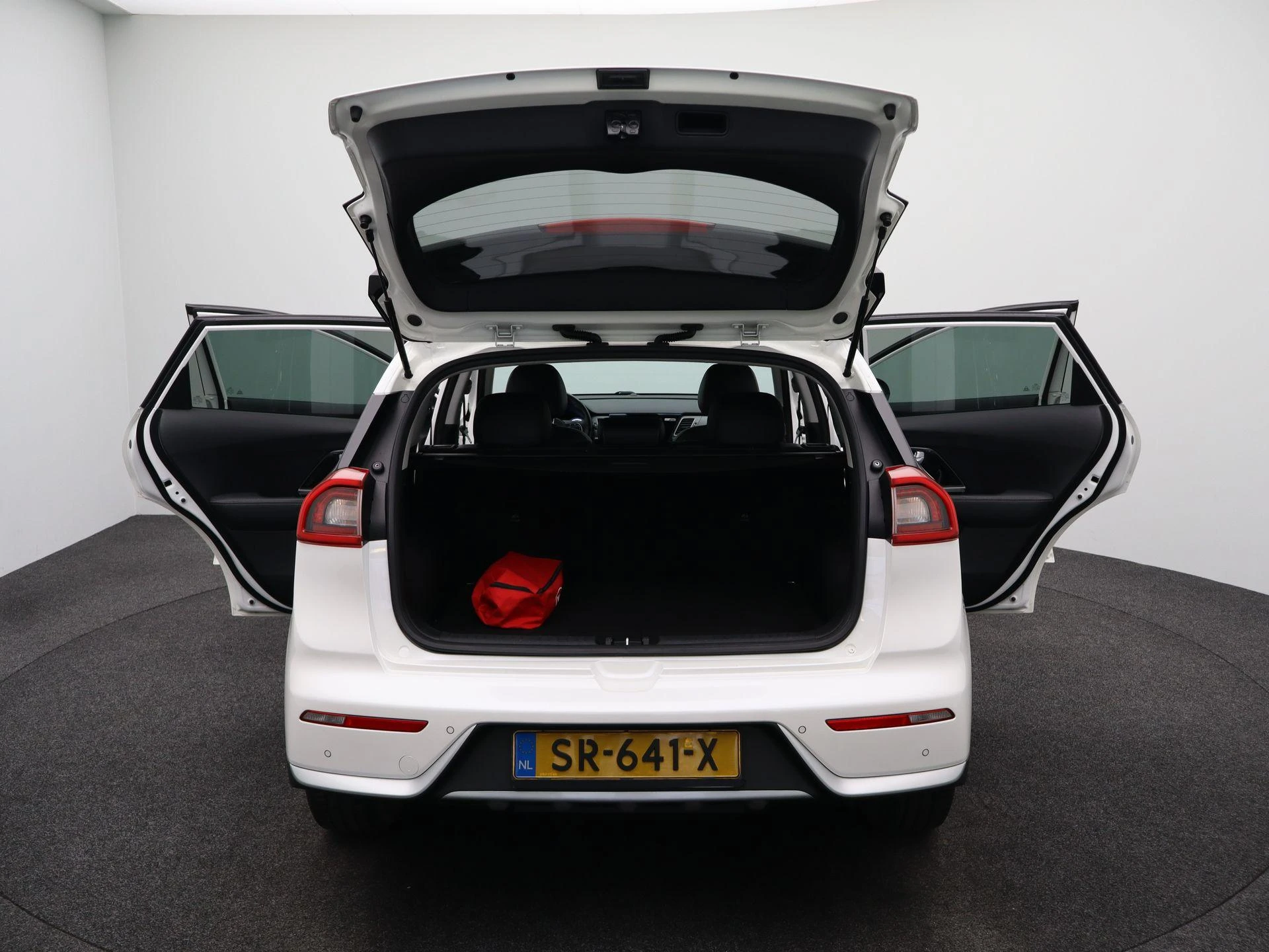 Kia-Niro-image-38