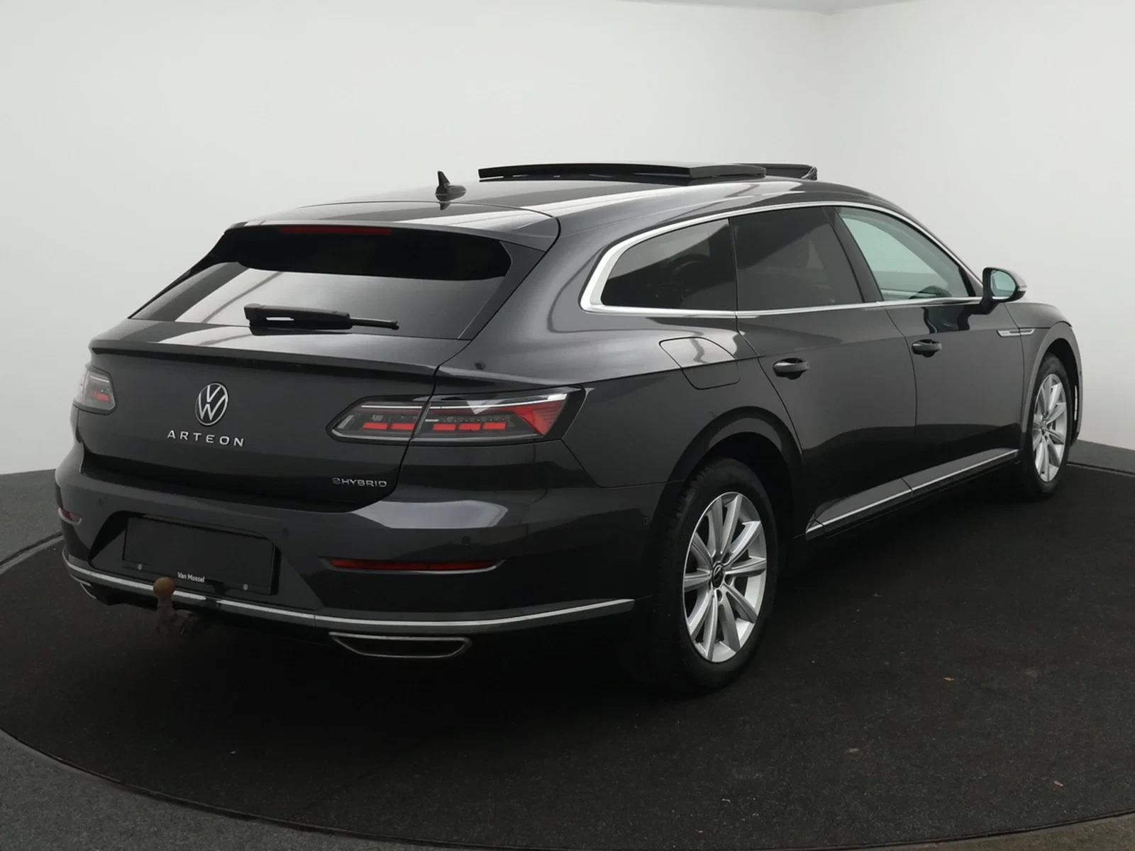 Volkswagen-Arteon-image-1