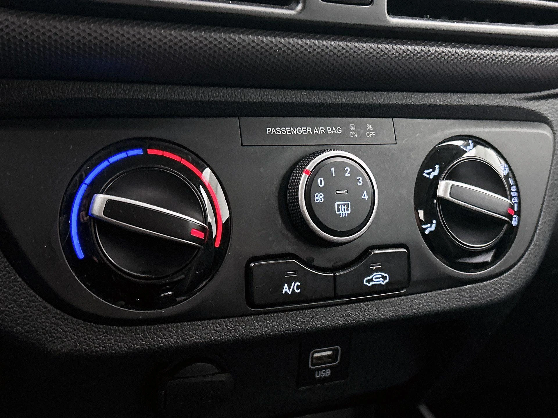 Hyundai-i10-image-22