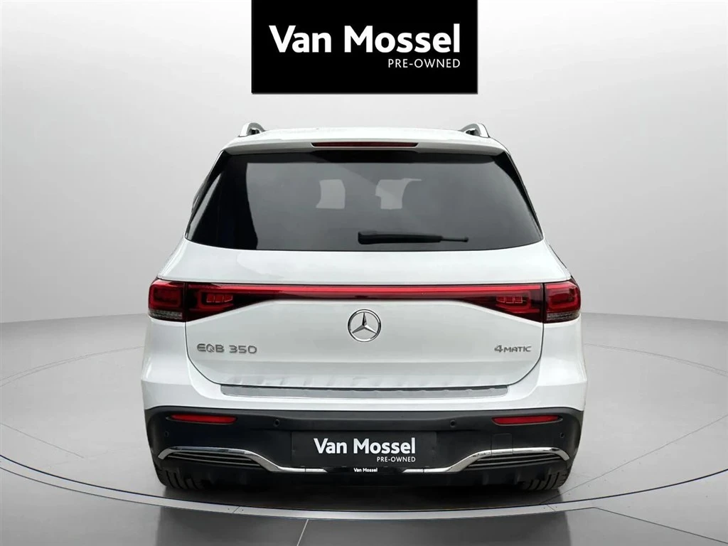 Mercedes-Benz-EQB-image-5