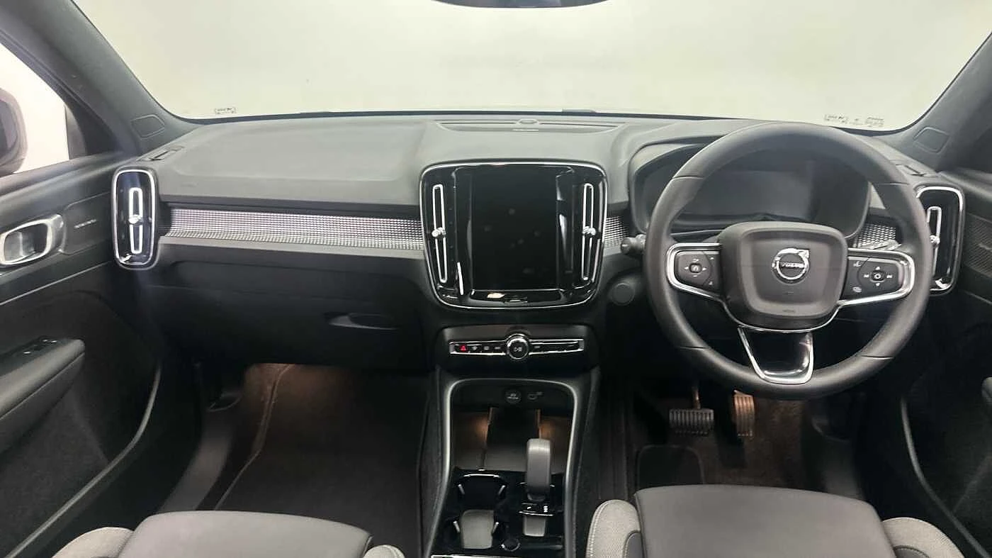 Volvo-EX40-image-5