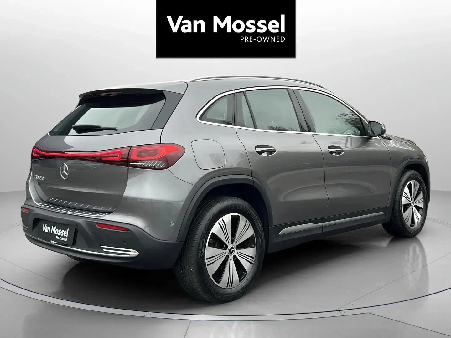 Mercedes-Benz-EQA-image-4