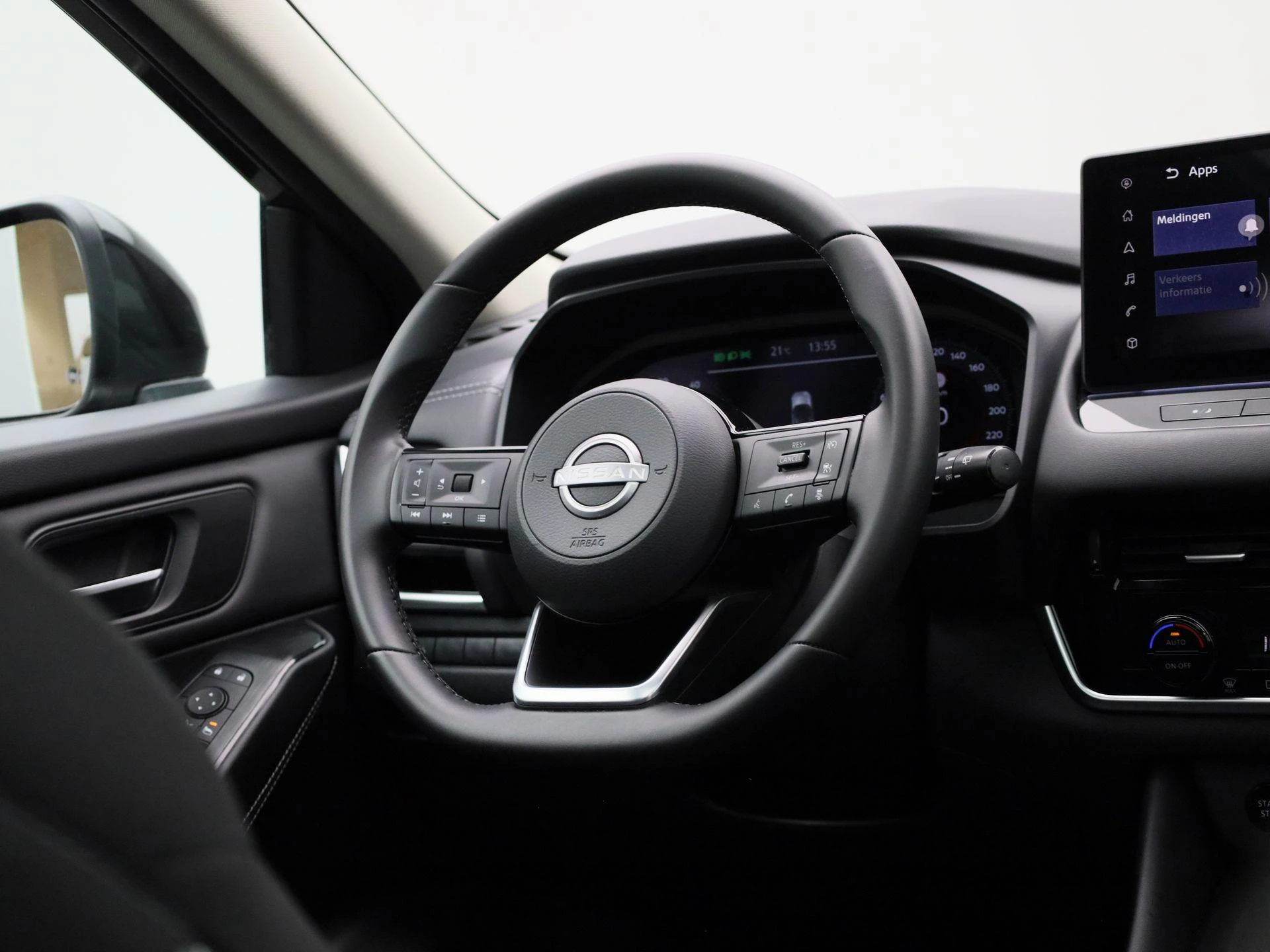 Nissan-QASHQAI-image-33