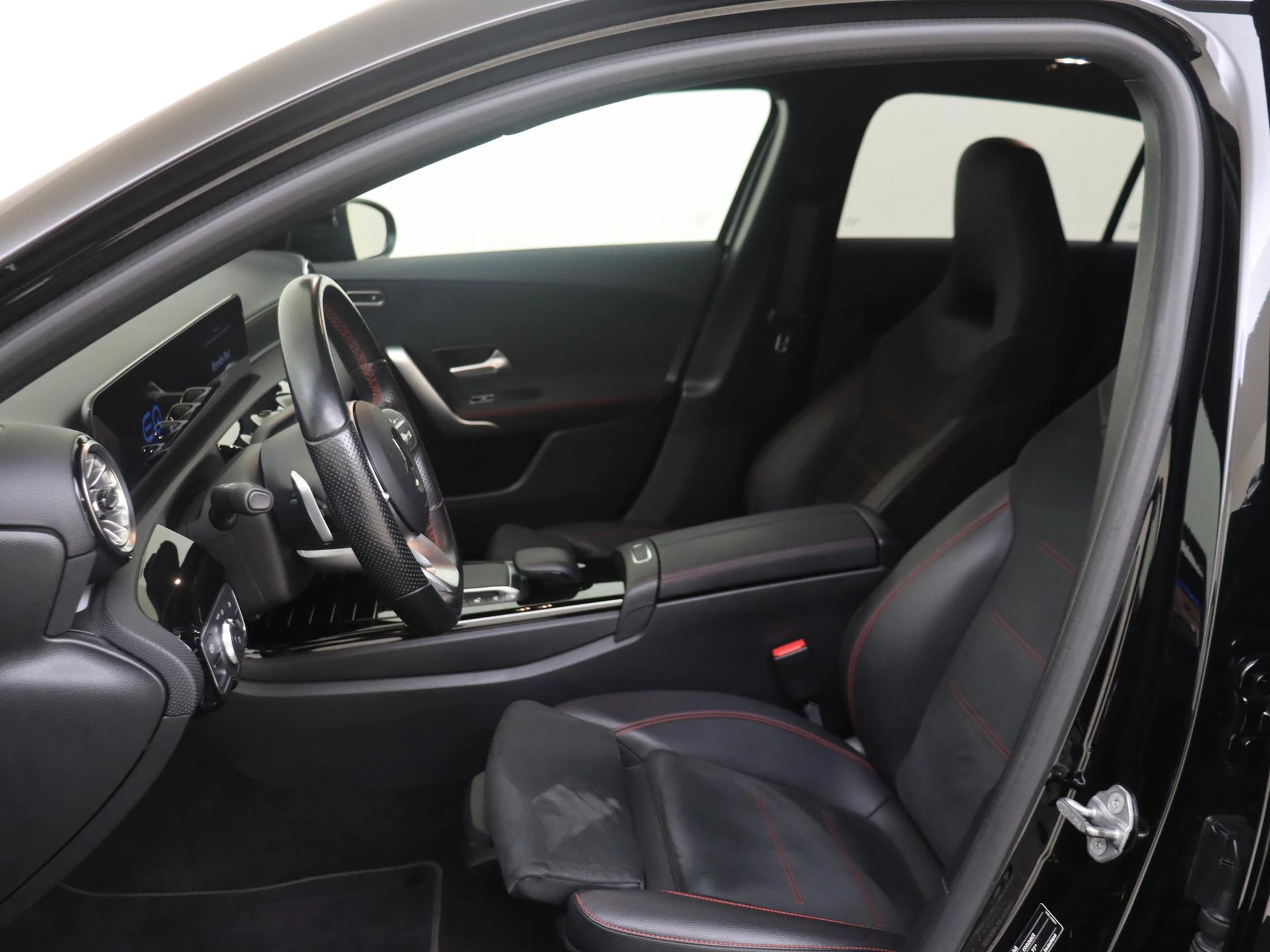 Mercedes-Benz-A-Klasse-image-13