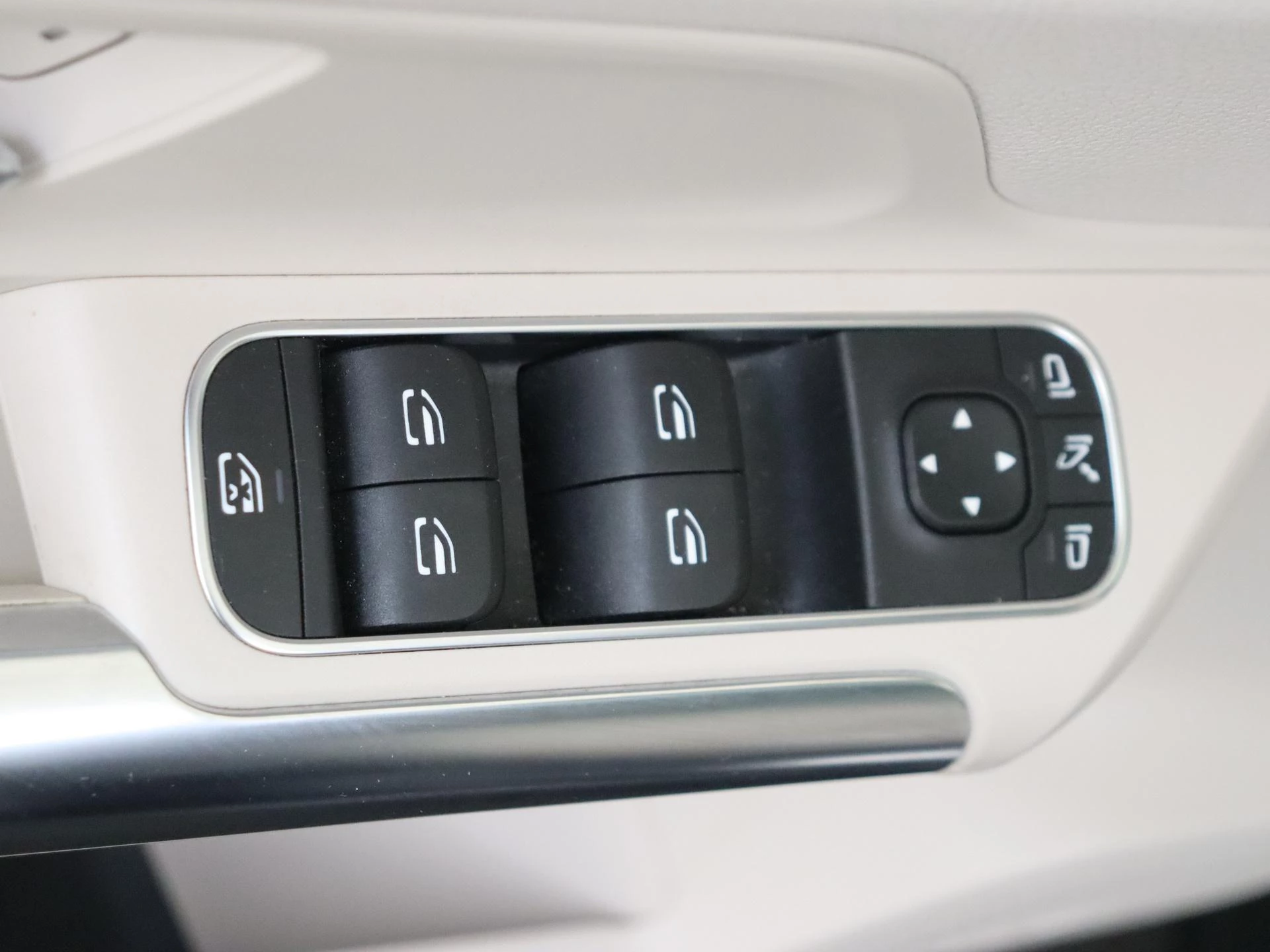 Mercedes-Benz-B-Klasse-image-26