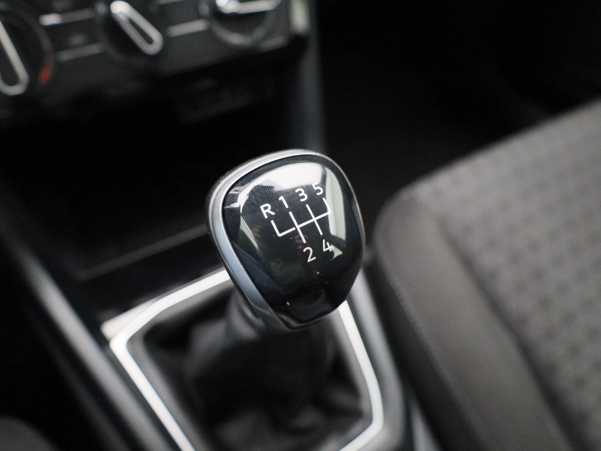 Volkswagen-T-Cross-image-23