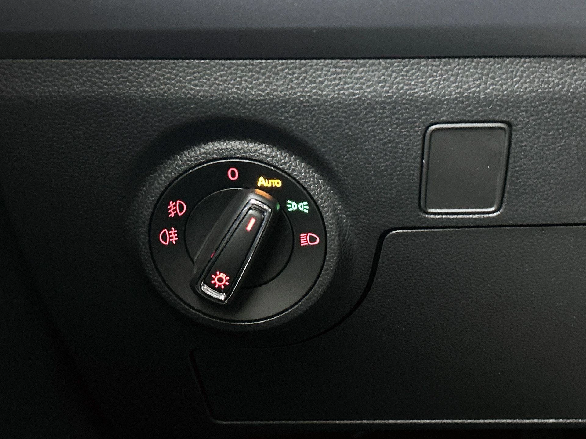 SEAT-Arona-image-25
