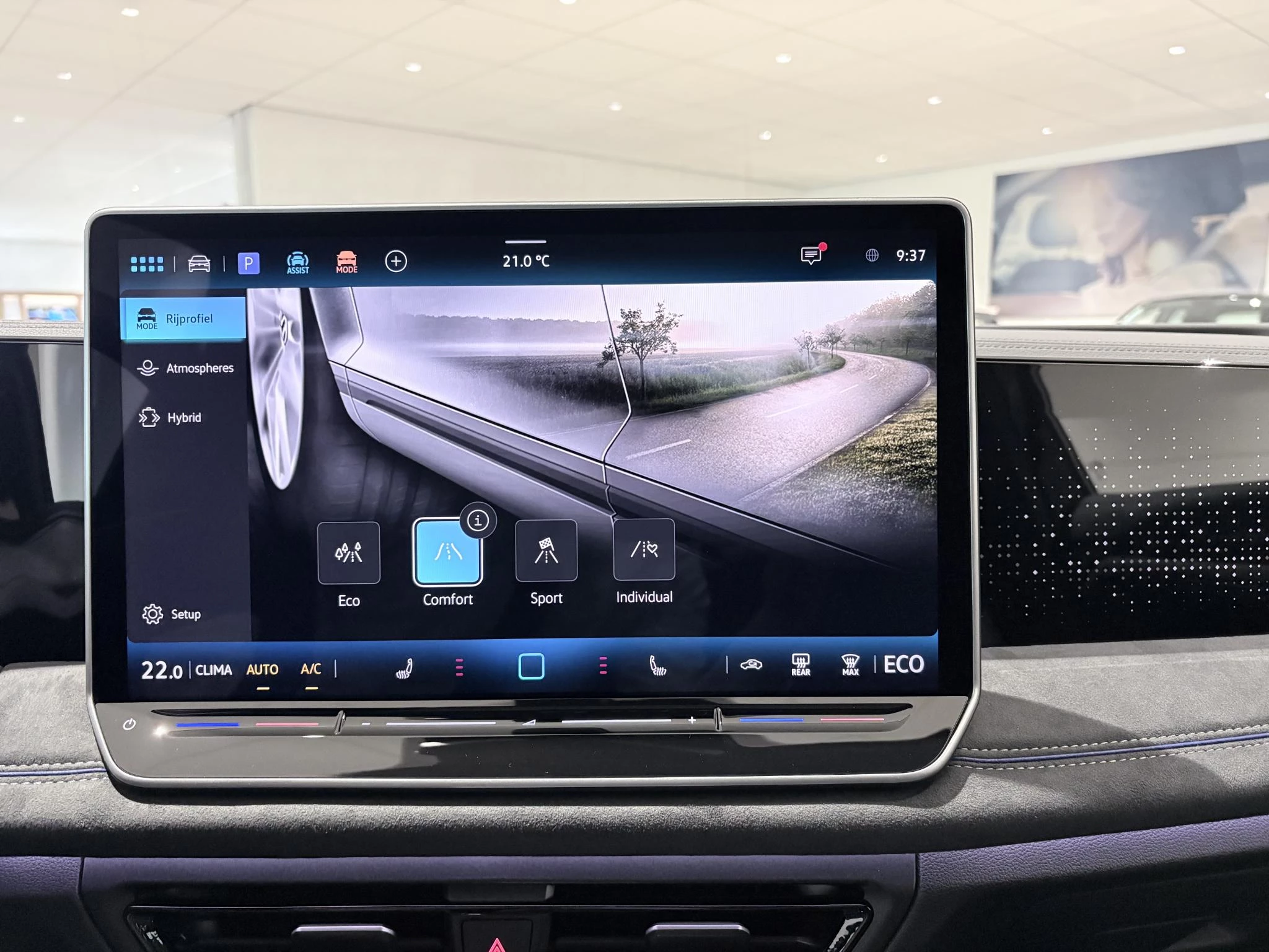 Volkswagen-Tiguan-image-27