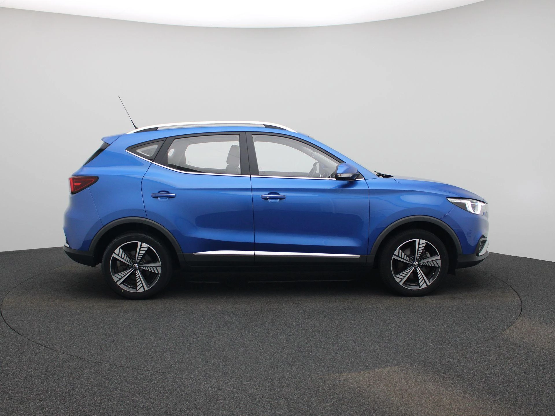 MG-ZS EV-image-5