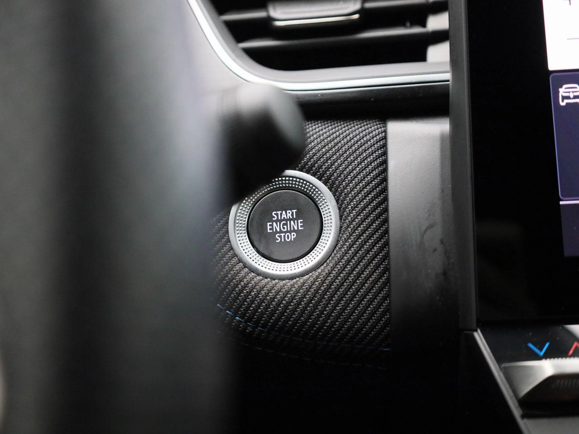 Renault-Captur-image-19