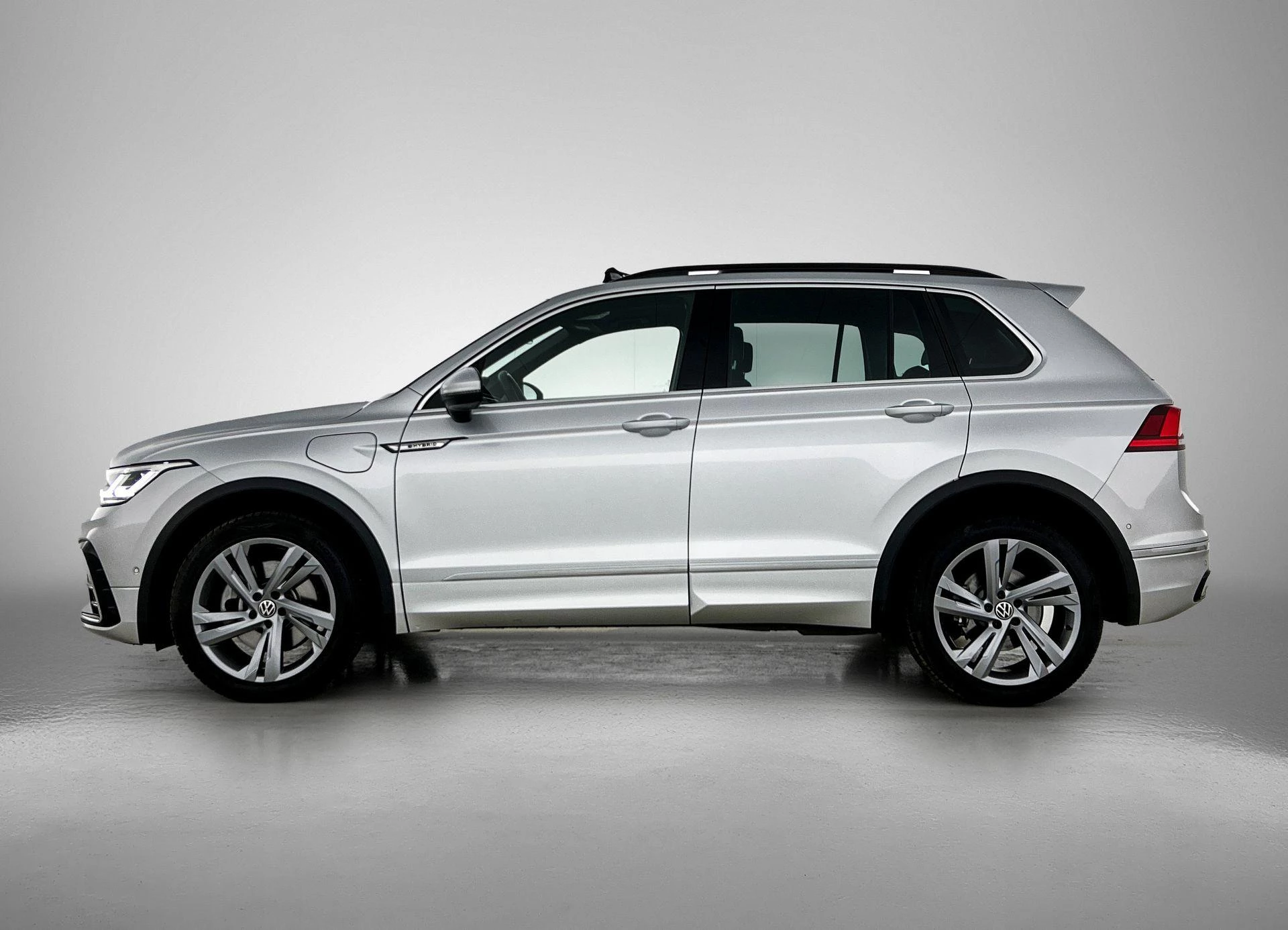 Volkswagen-Tiguan-image-1
