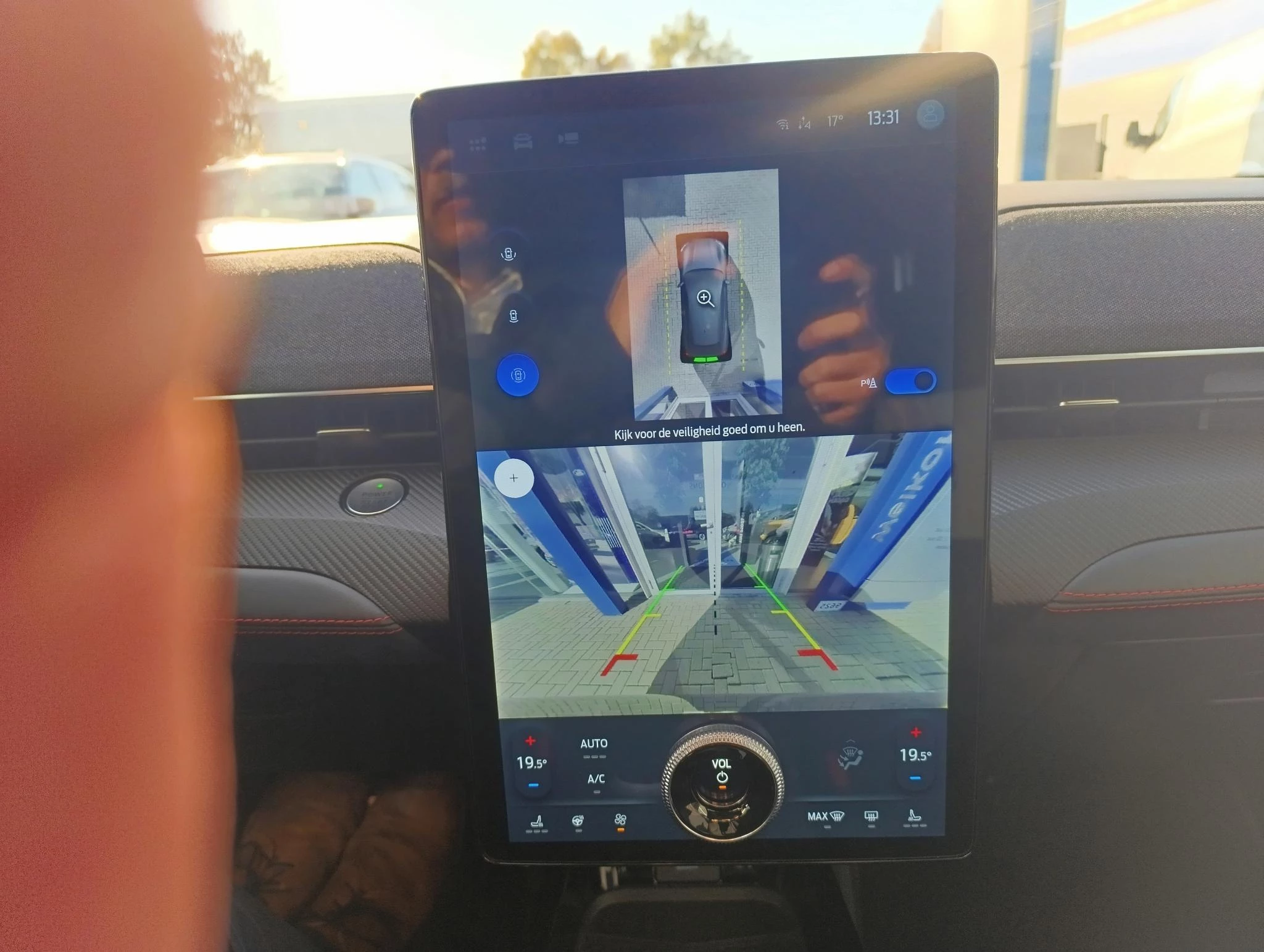 Ford-Mustang Mach-E-image-28