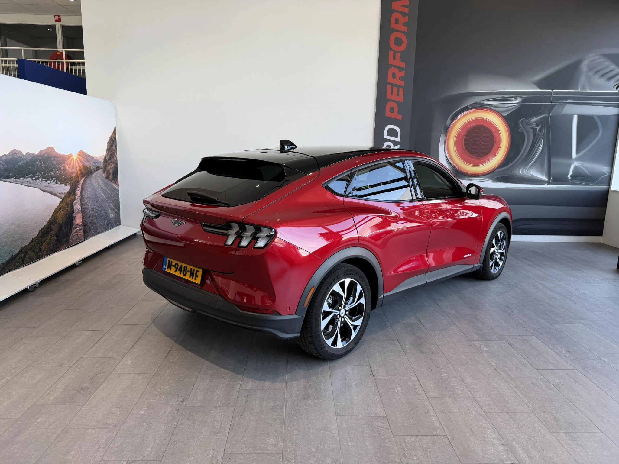 Ford Mustang Mach-E RWD 75 kWh