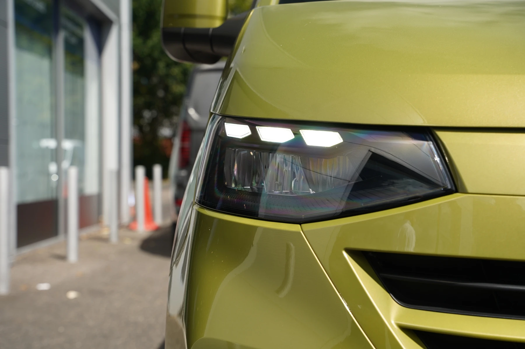 Volkswagen-Transporter-image-32