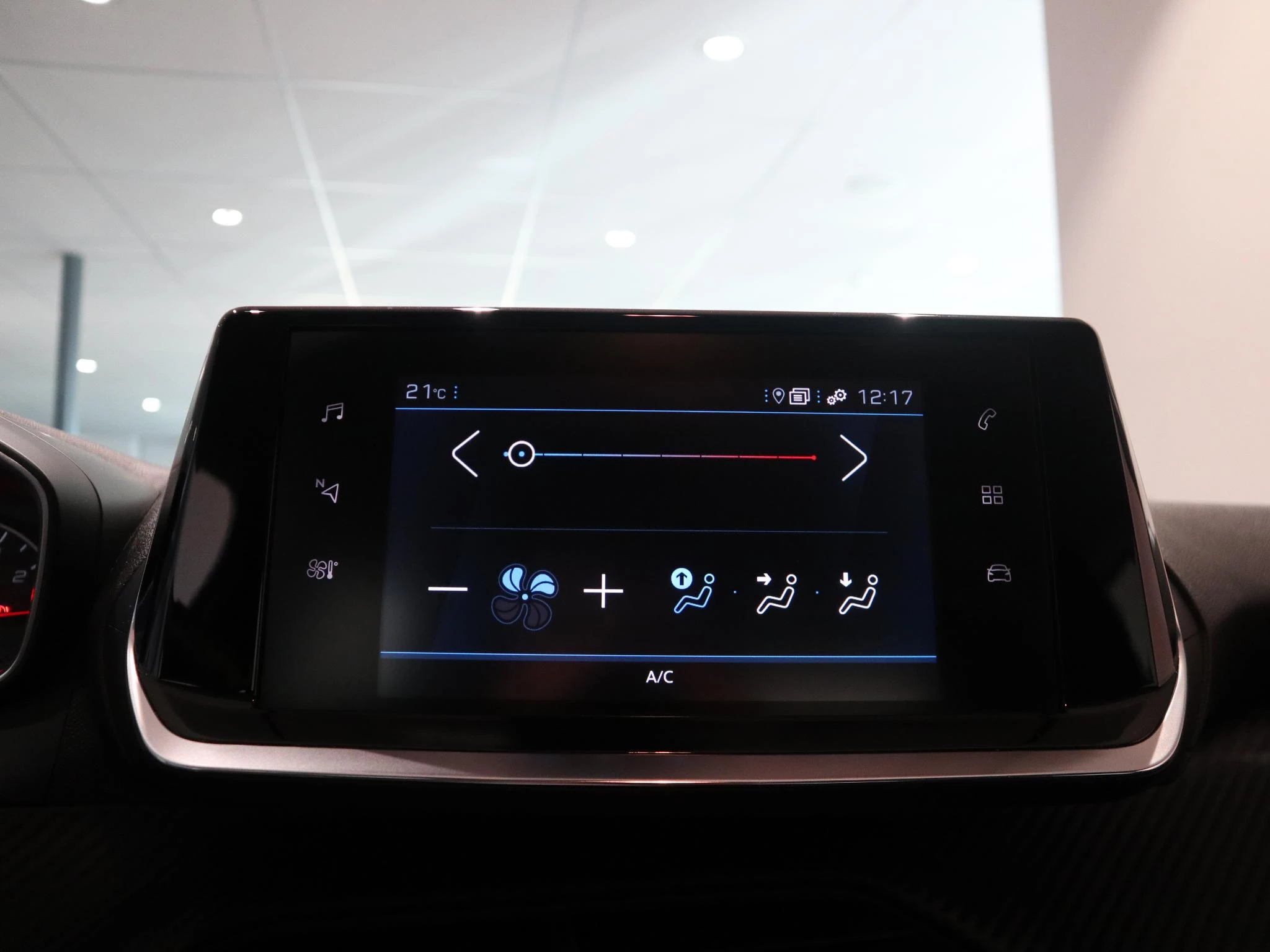 Peugeot-208-image-16