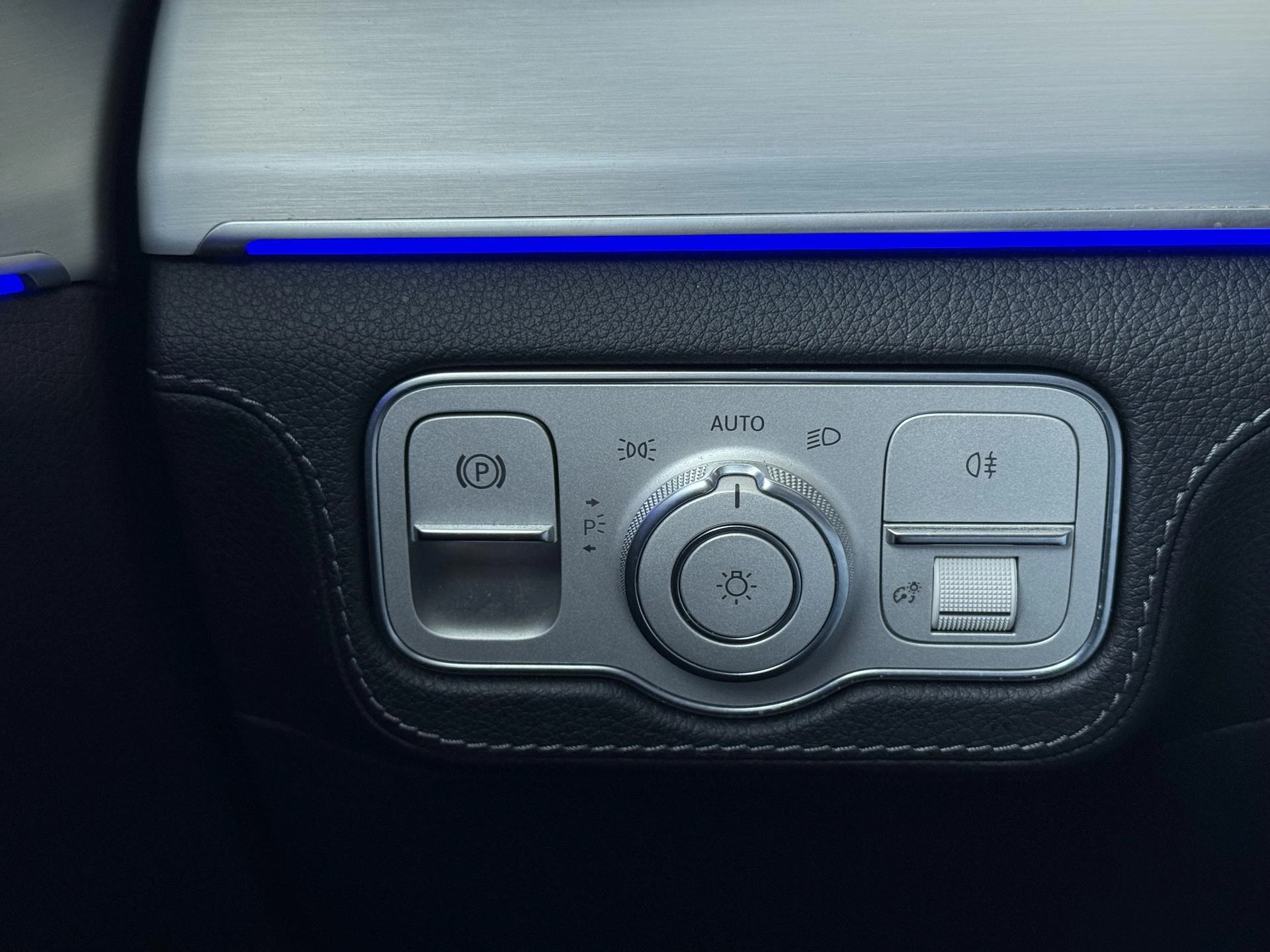 Mercedes-Benz-GLE-image-23