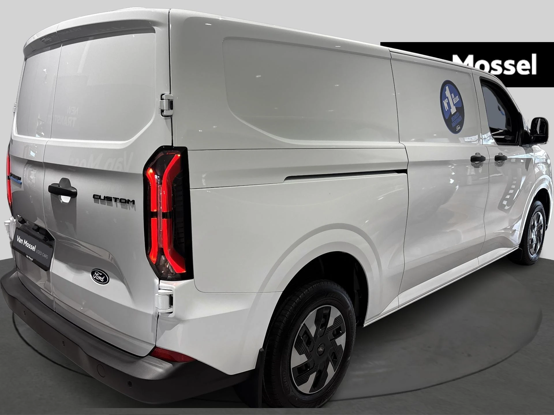 Ford-E-Transit Custom-image-3