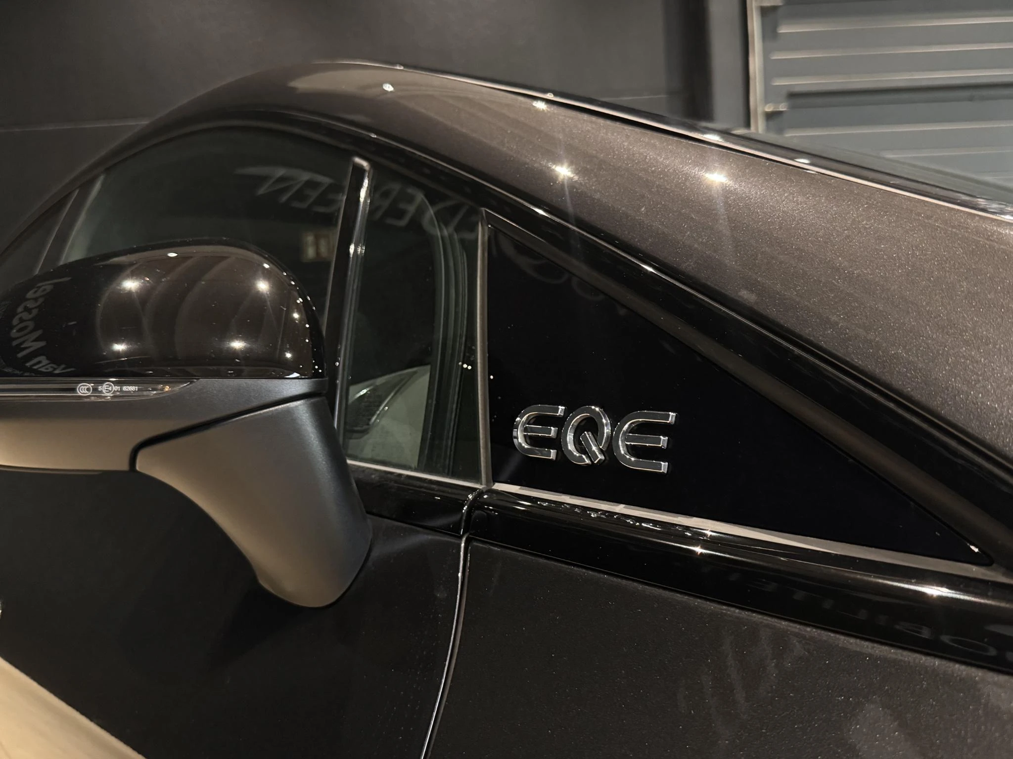 Mercedes-Benz-EQE-image-6