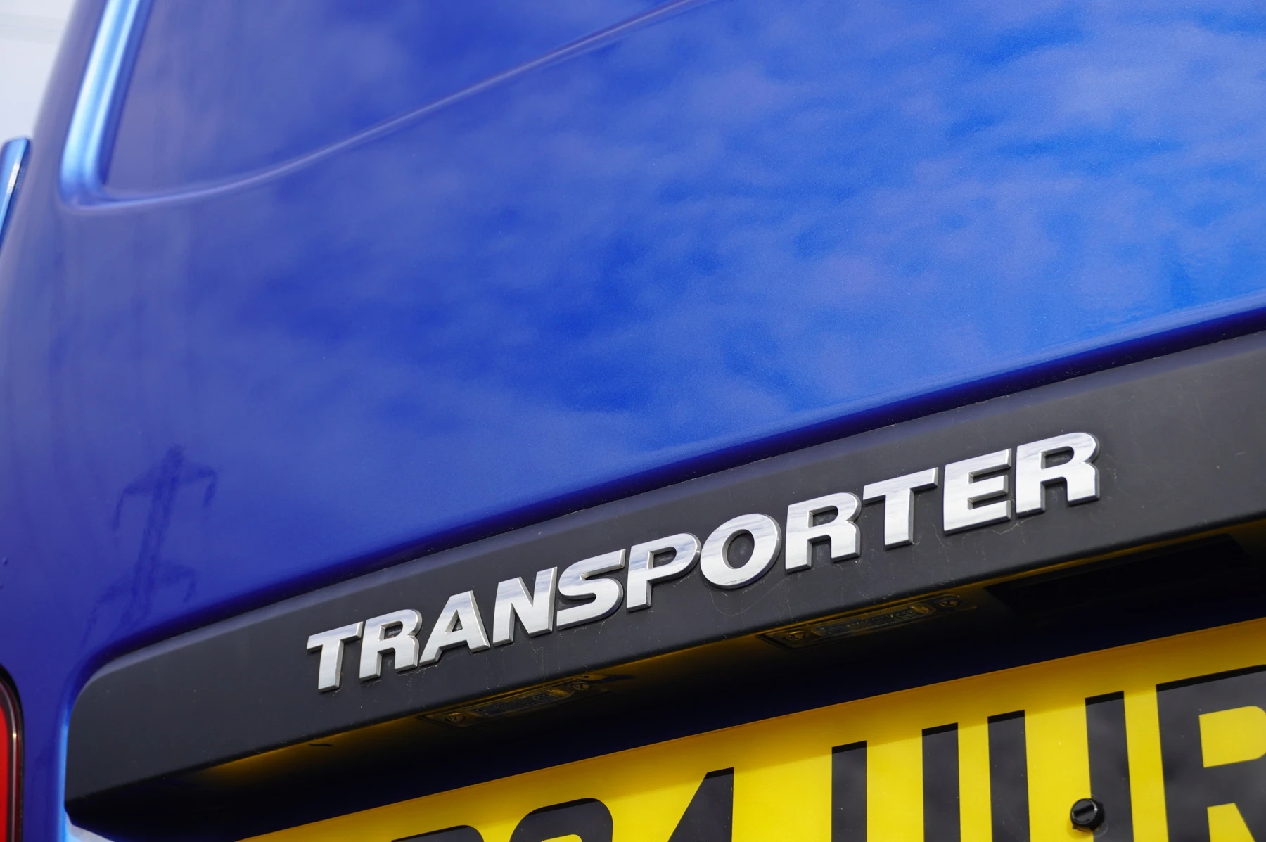 Volkswagen-Transporter-image-44